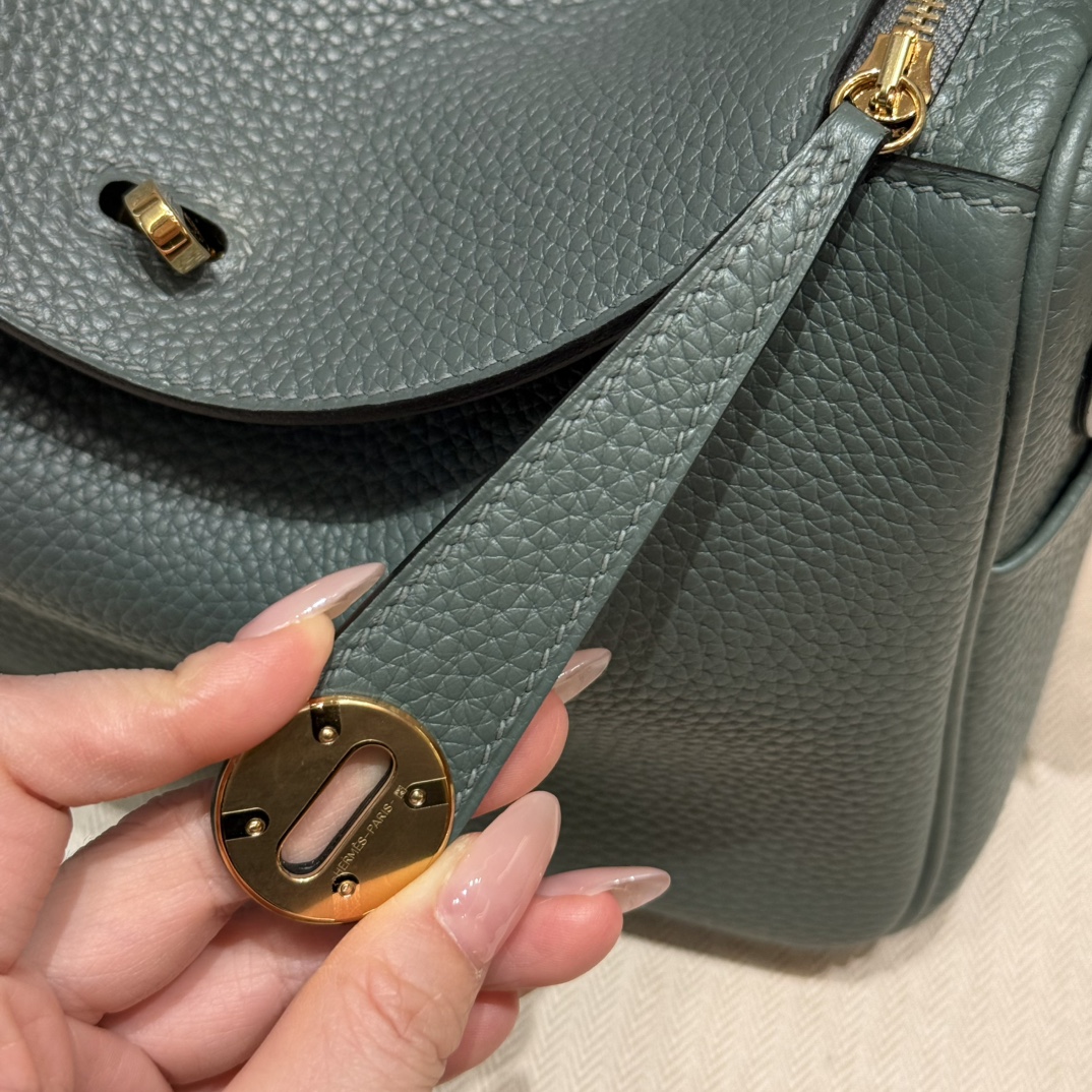 Hermès  Lindy 26 Vert Amanda  Clemence