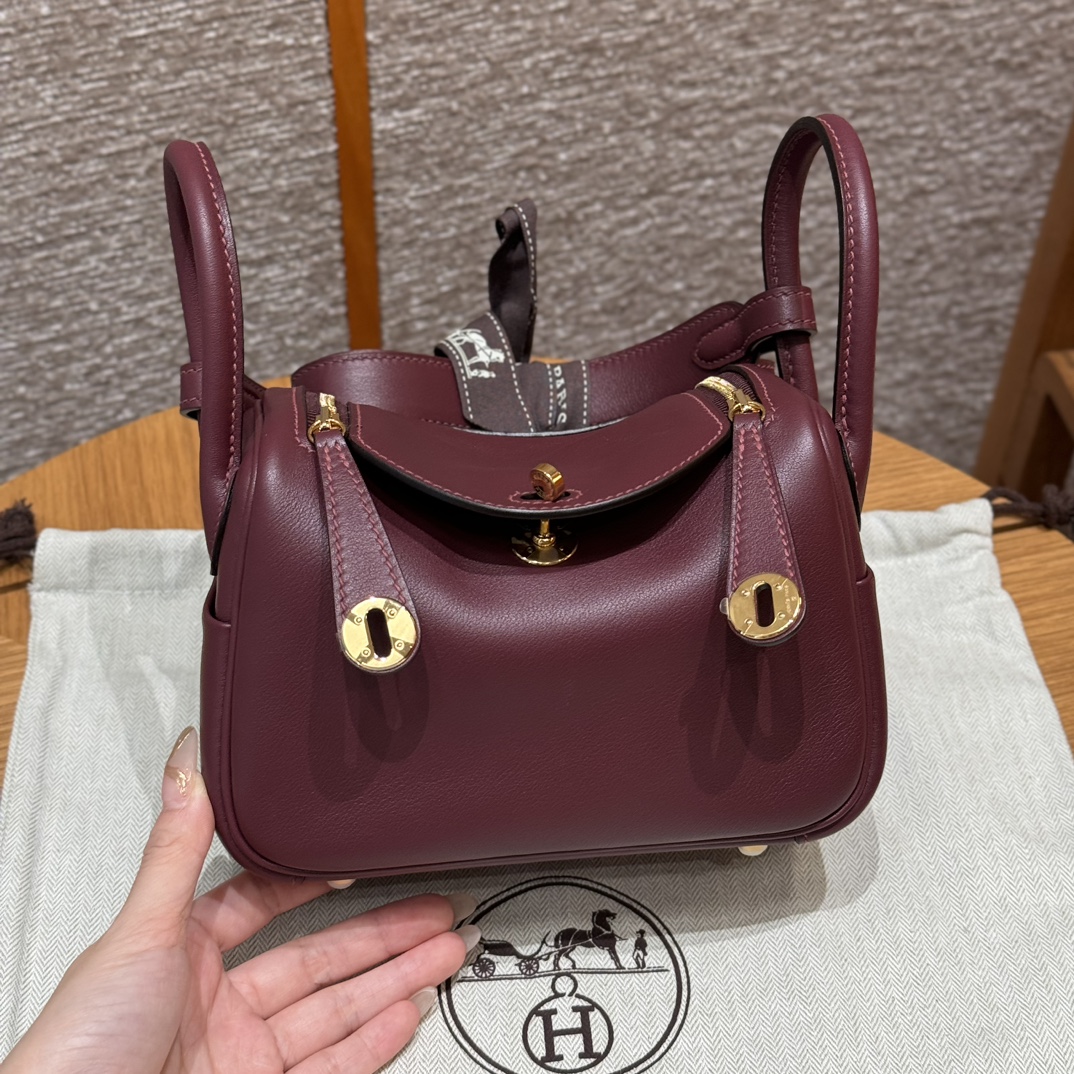 Hermès  Lindy 19 Bordeaux Swift
