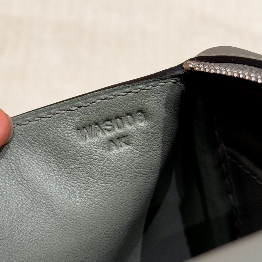 Hermès  Lindy 19 Girs Meyer and Girs Perle Swift and Matte Alligator crocodile