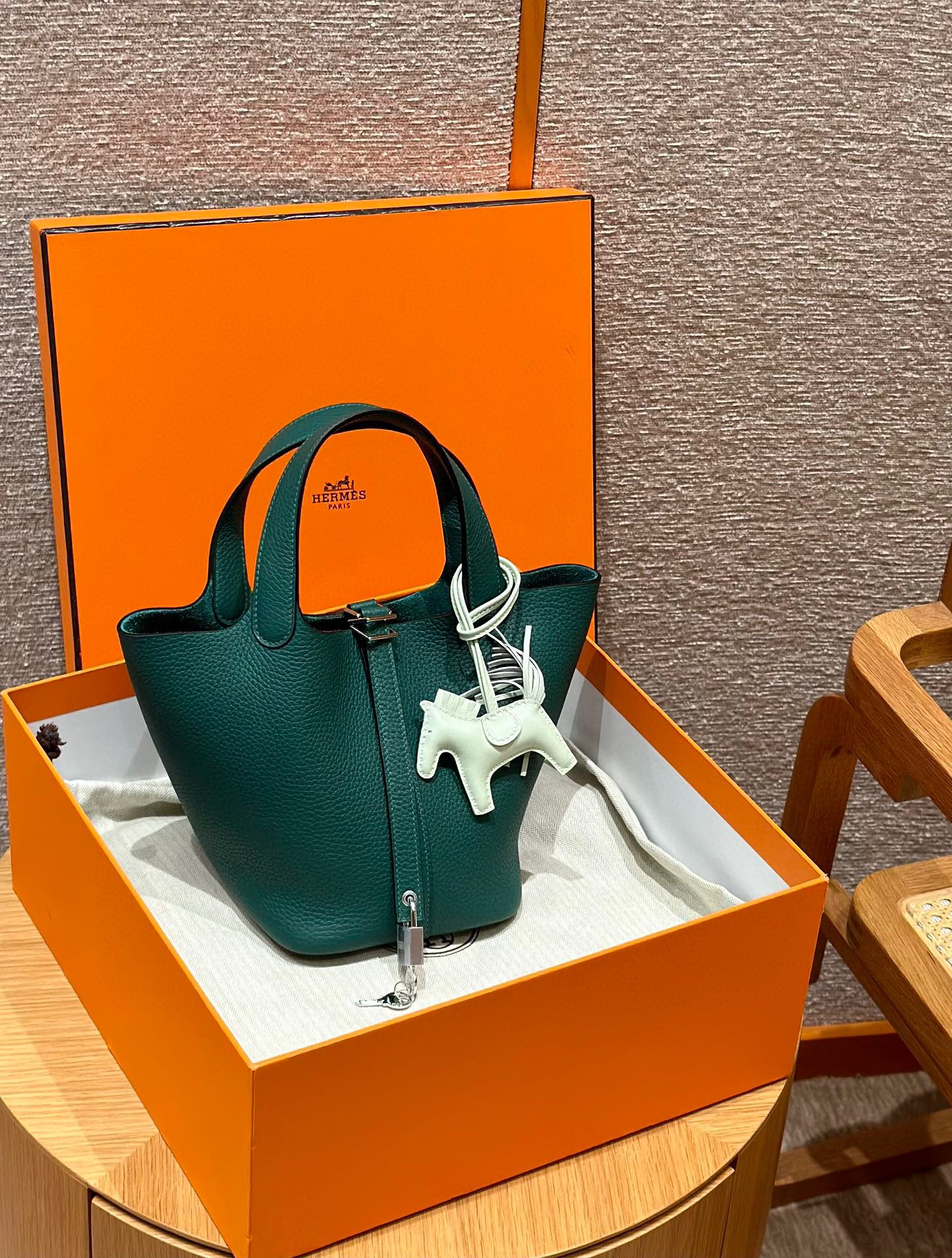 Hermès  Picotin lock  18  Malachite Clemence