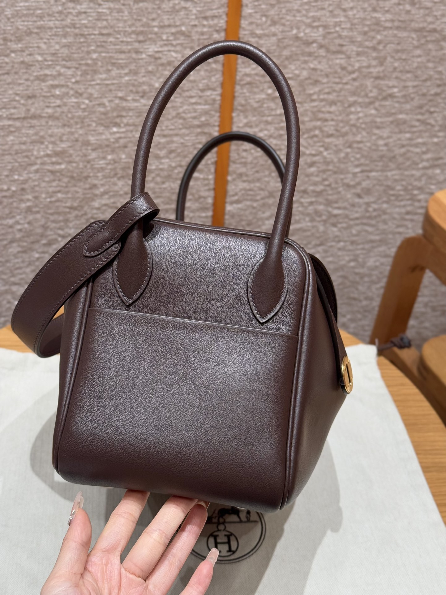 Hermès  Lindy 26 Rouge Sellier Swift