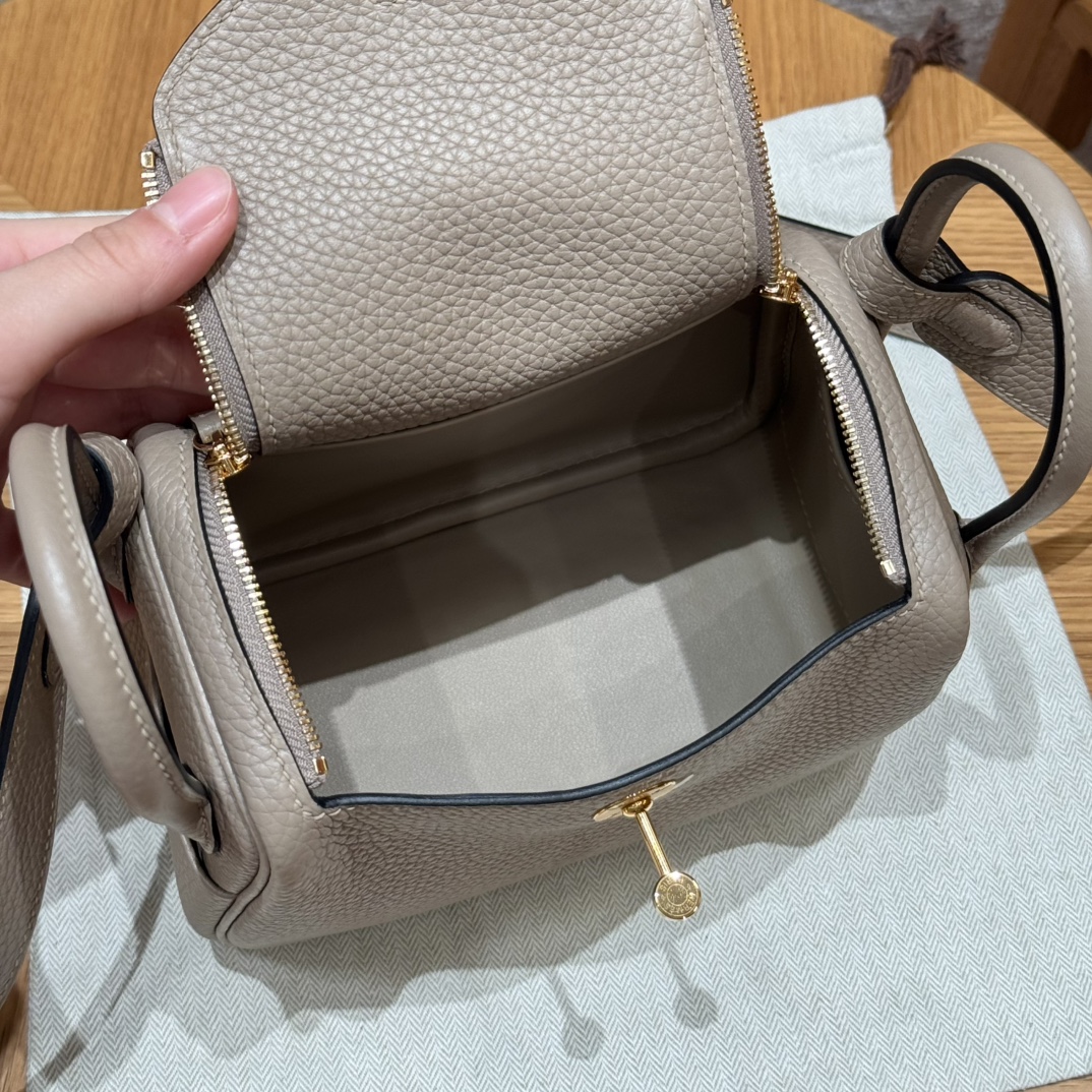 Hermès  Lindy 19 Gris tourterelle Clemence
