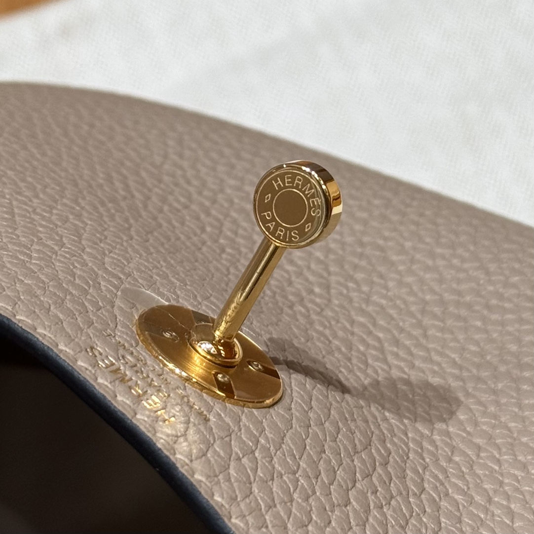 Hermès  Lindy 19 Gris tourterelle Clemence