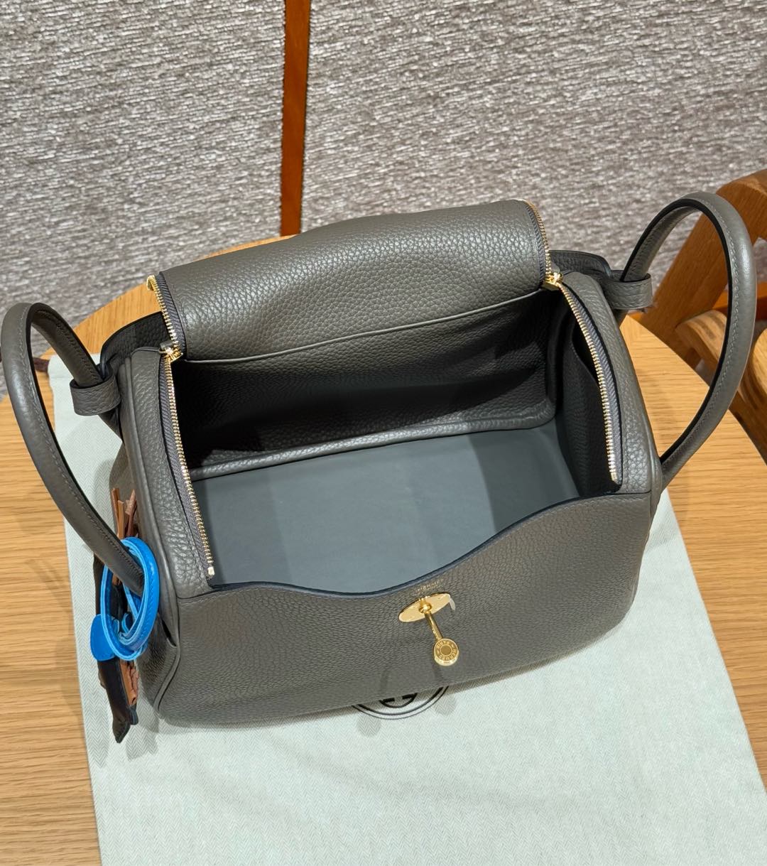 Hermès  Lindy 26  Girs etain Clemence