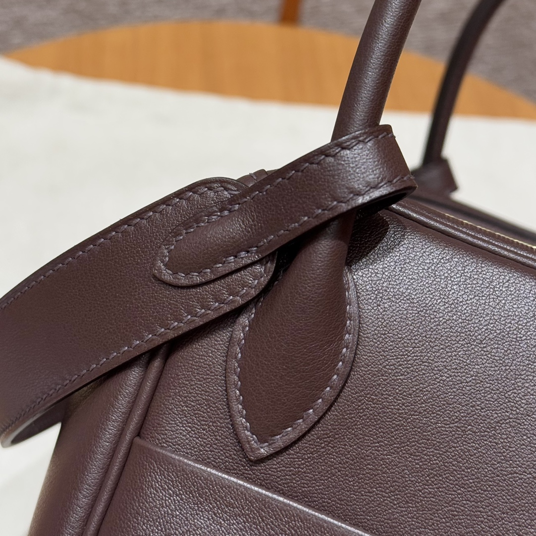 Hermès  Lindy 26 Rouge Sellier Swift