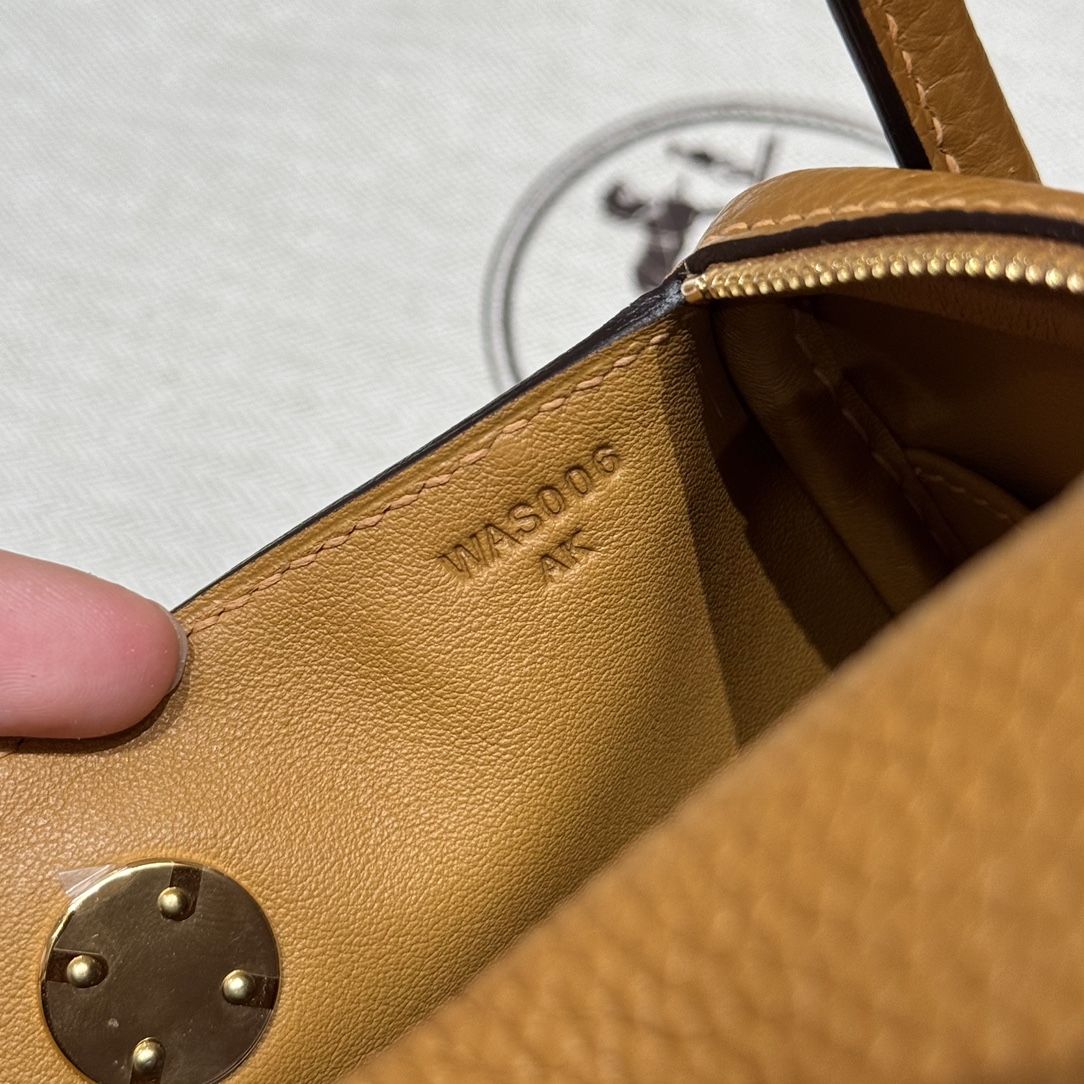 Hermès  Lindy 19 Sesame Clemence