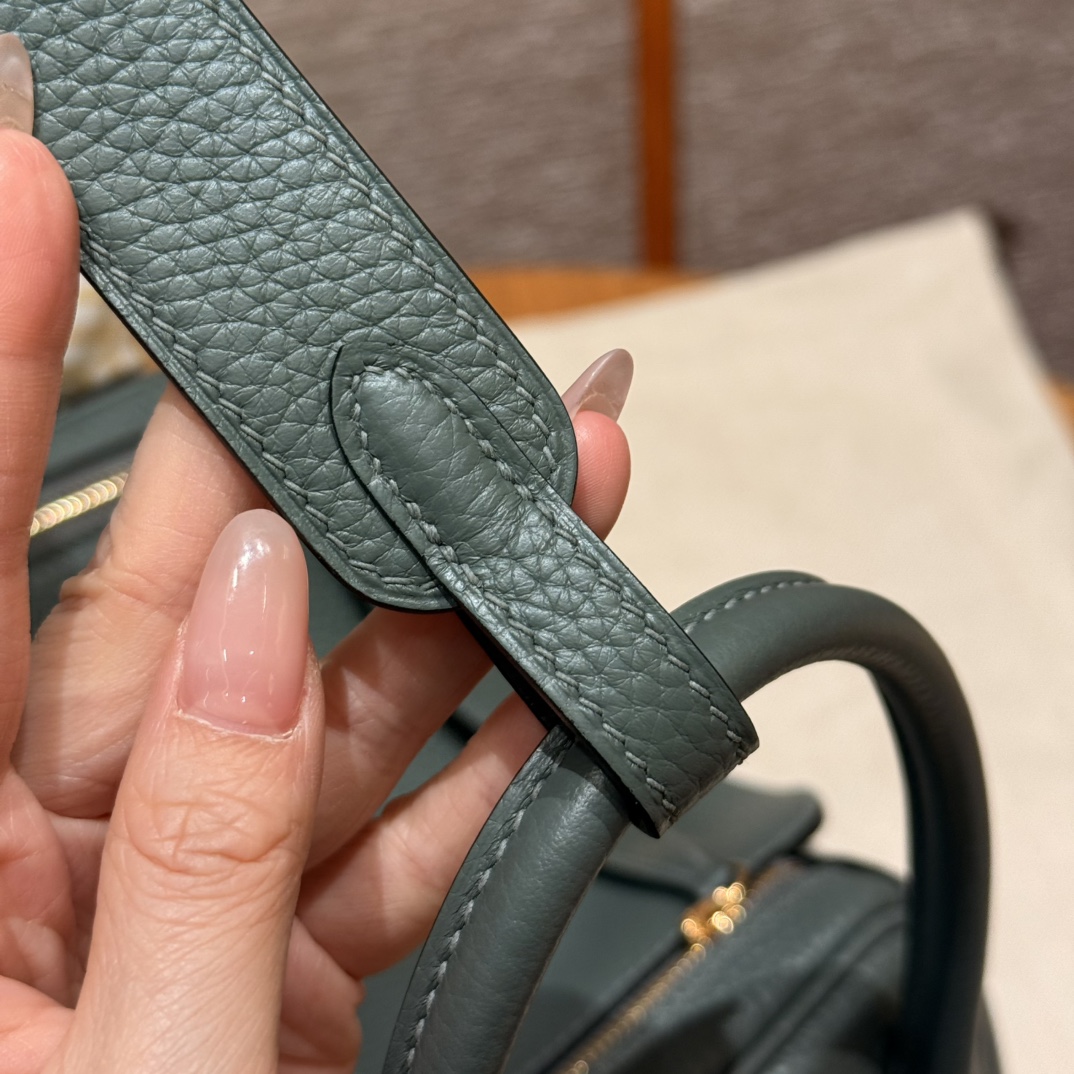 Hermès  Lindy 26 Vert Amanda  Clemence
