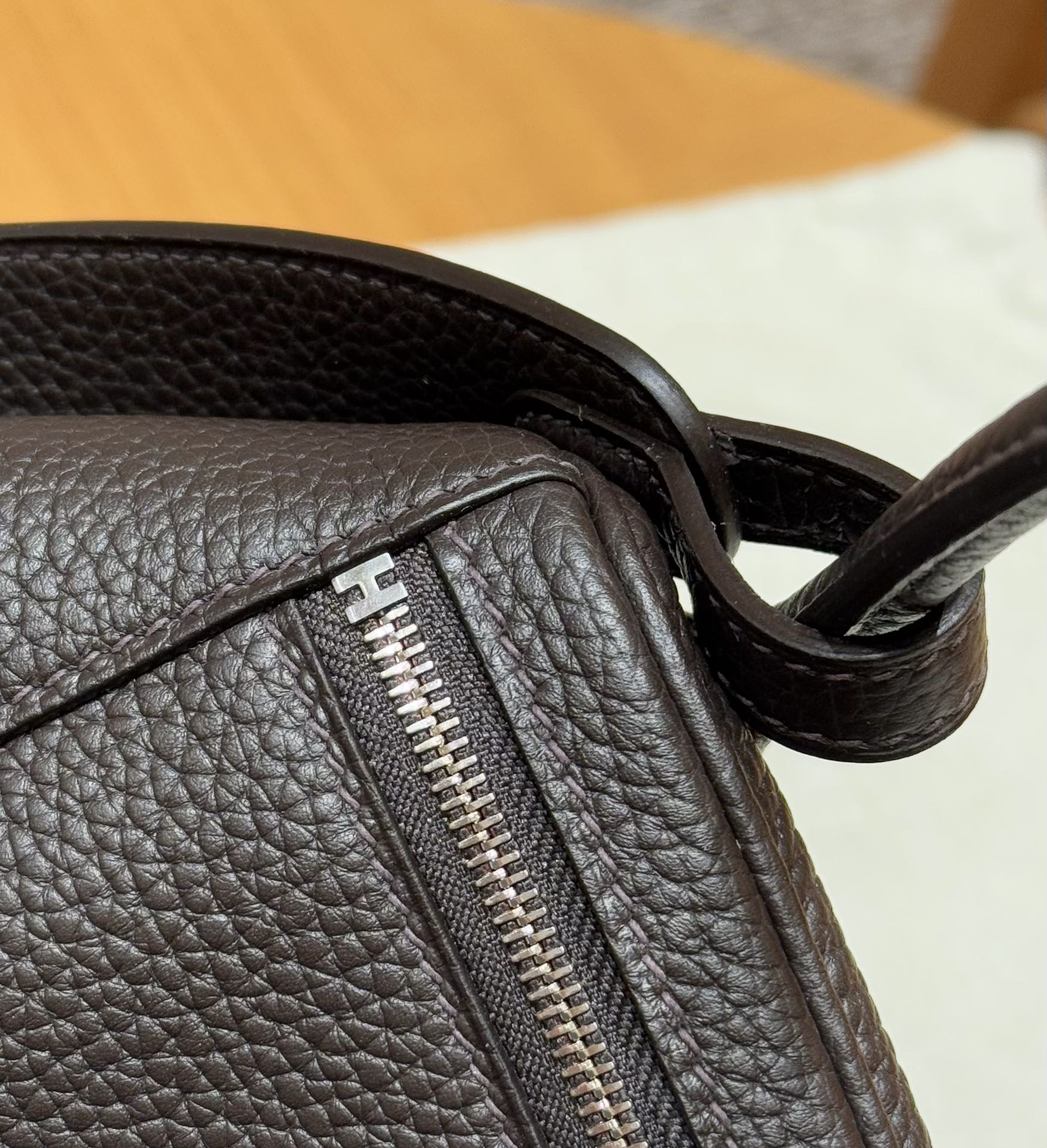 Hermès  Lindy 26 Macassar  Clemence