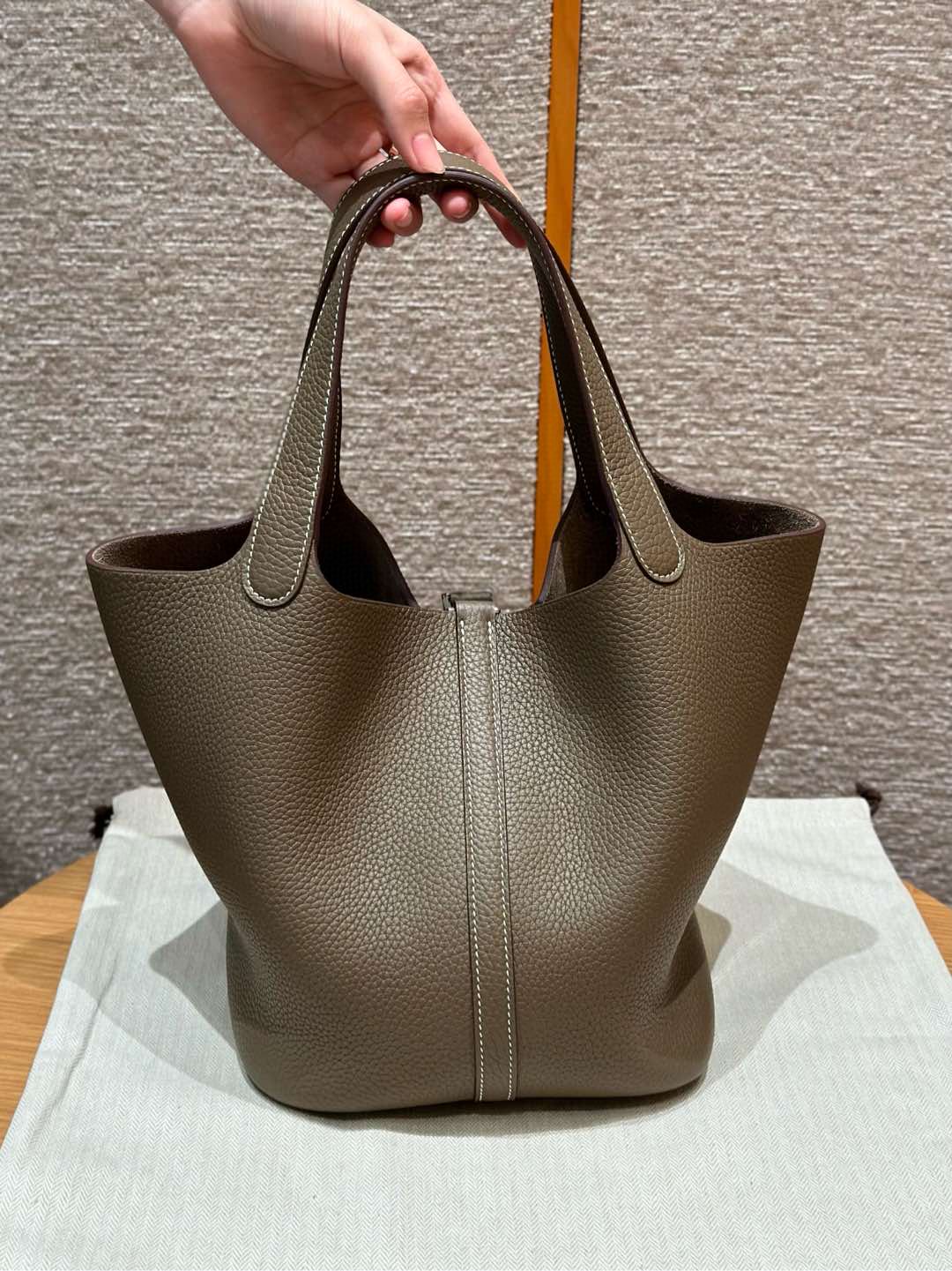 Hermès  Picotin lock 18 Etoupe Clemence