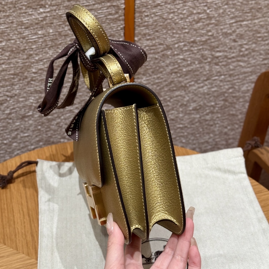 Hermès Constance 19 Dorè Chèvre