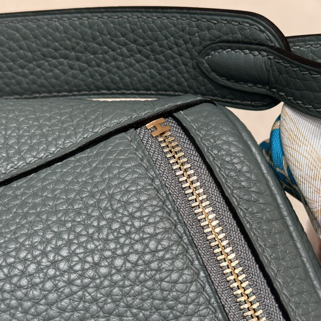 Hermès  Lindy 26 Vert Amanda  Clemence