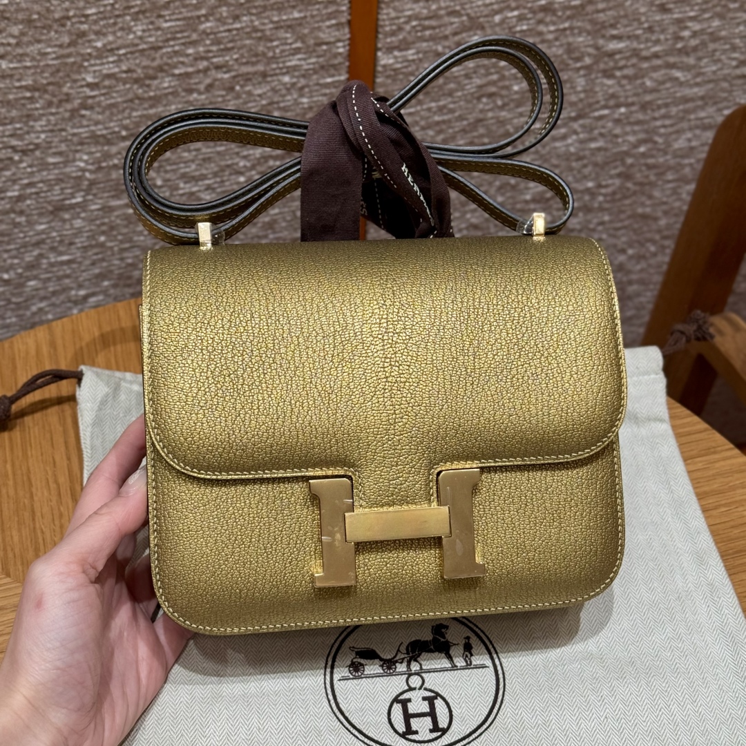 Hermès Constance 19 Dorè Chèvre