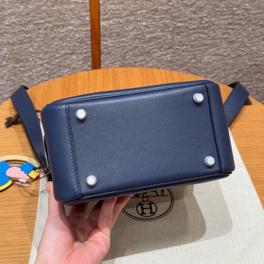 Hermès  Lindy 19 Blue saphir Swift and The fog- faced alligator