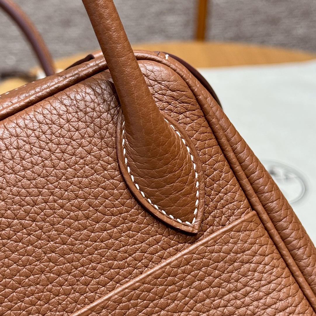 Hermès  Lindy 26 gold Clemence