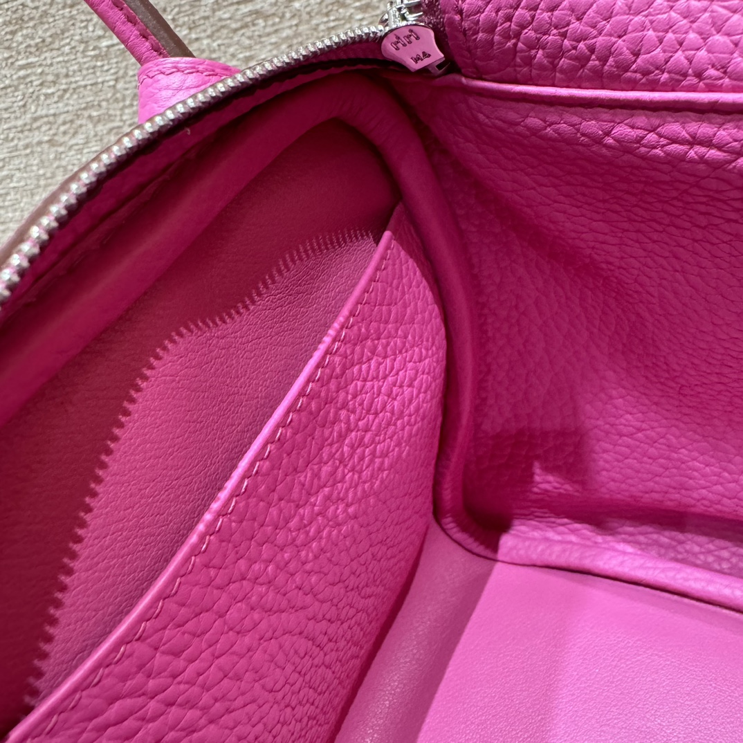 Hermès  Lindy 26  Magnolia Clemence