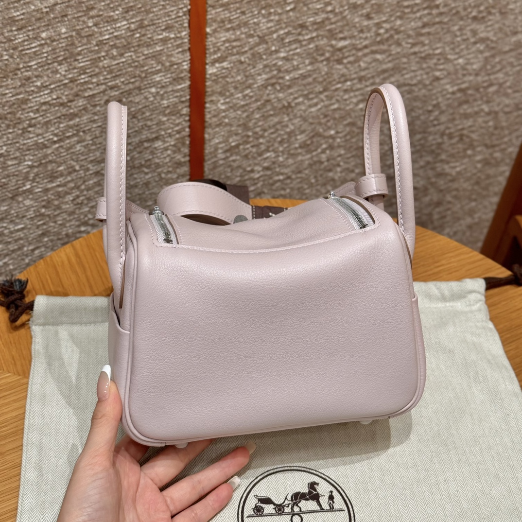 Hermès  Lindy 19  Mauve pale Swift