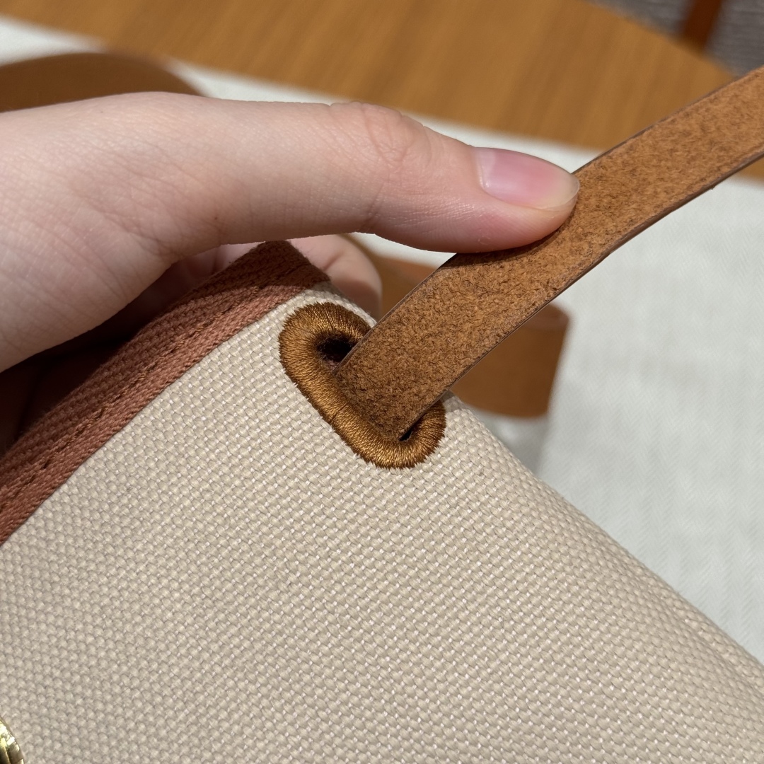 Hermès  Herbag 20 Beton/naturel sable  Canvas and cowhide