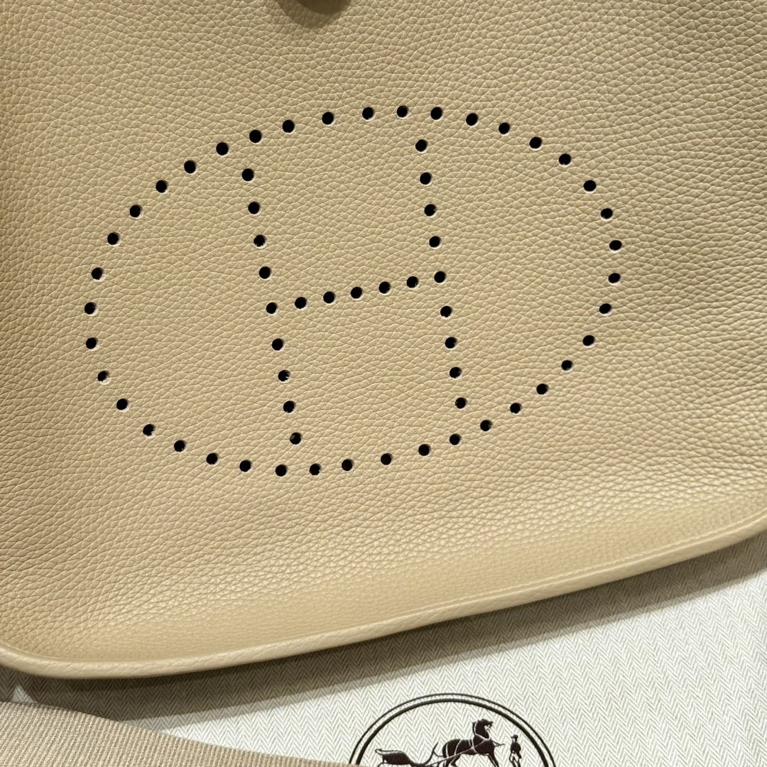 Hermès  Evelyne 29 Trench  Clemence