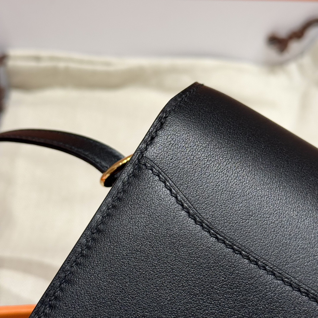 Hermès Roulis 18 Noir Swift