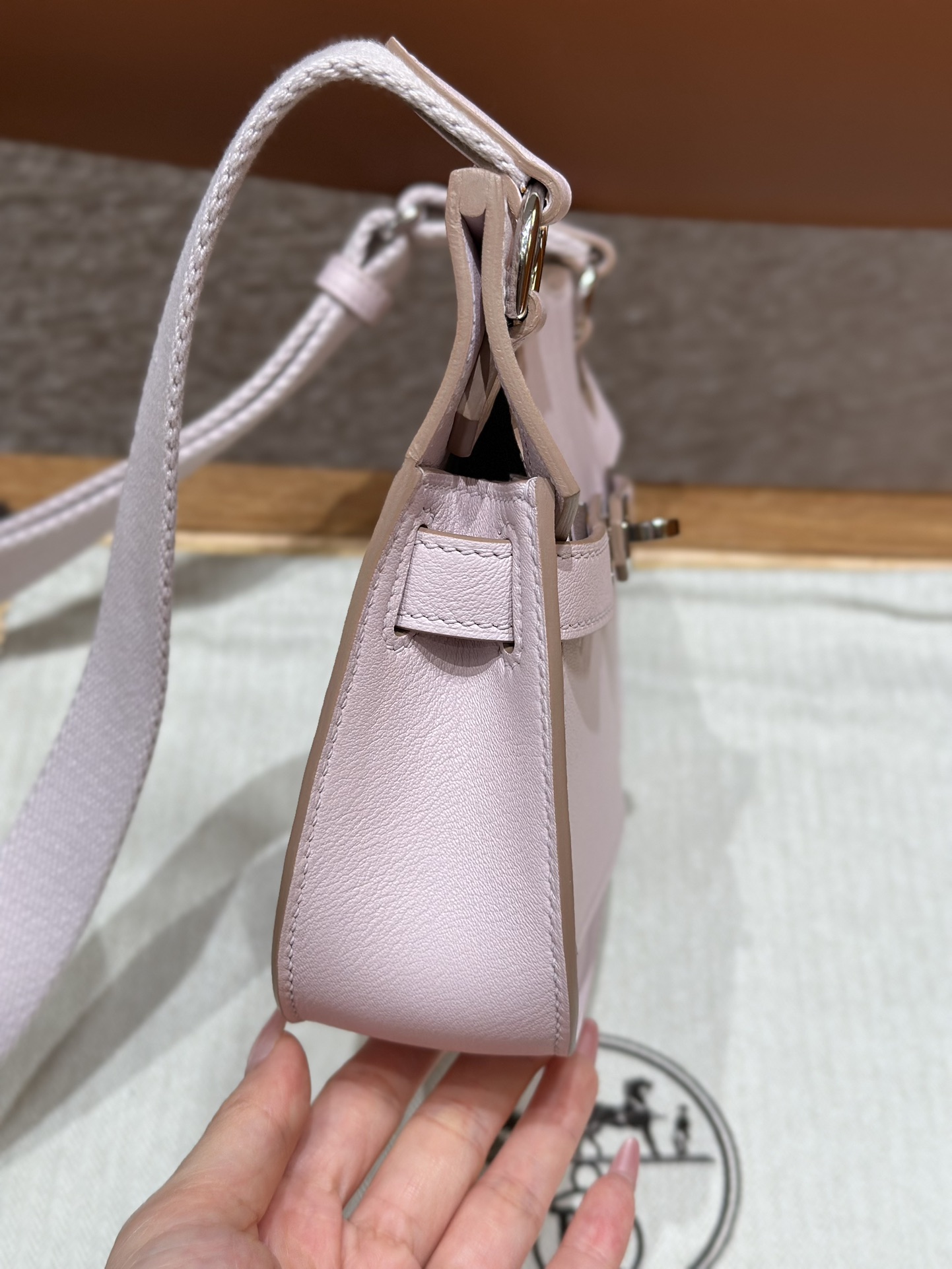 Hermès  Jypsiere 23  Mauve pale Swift
