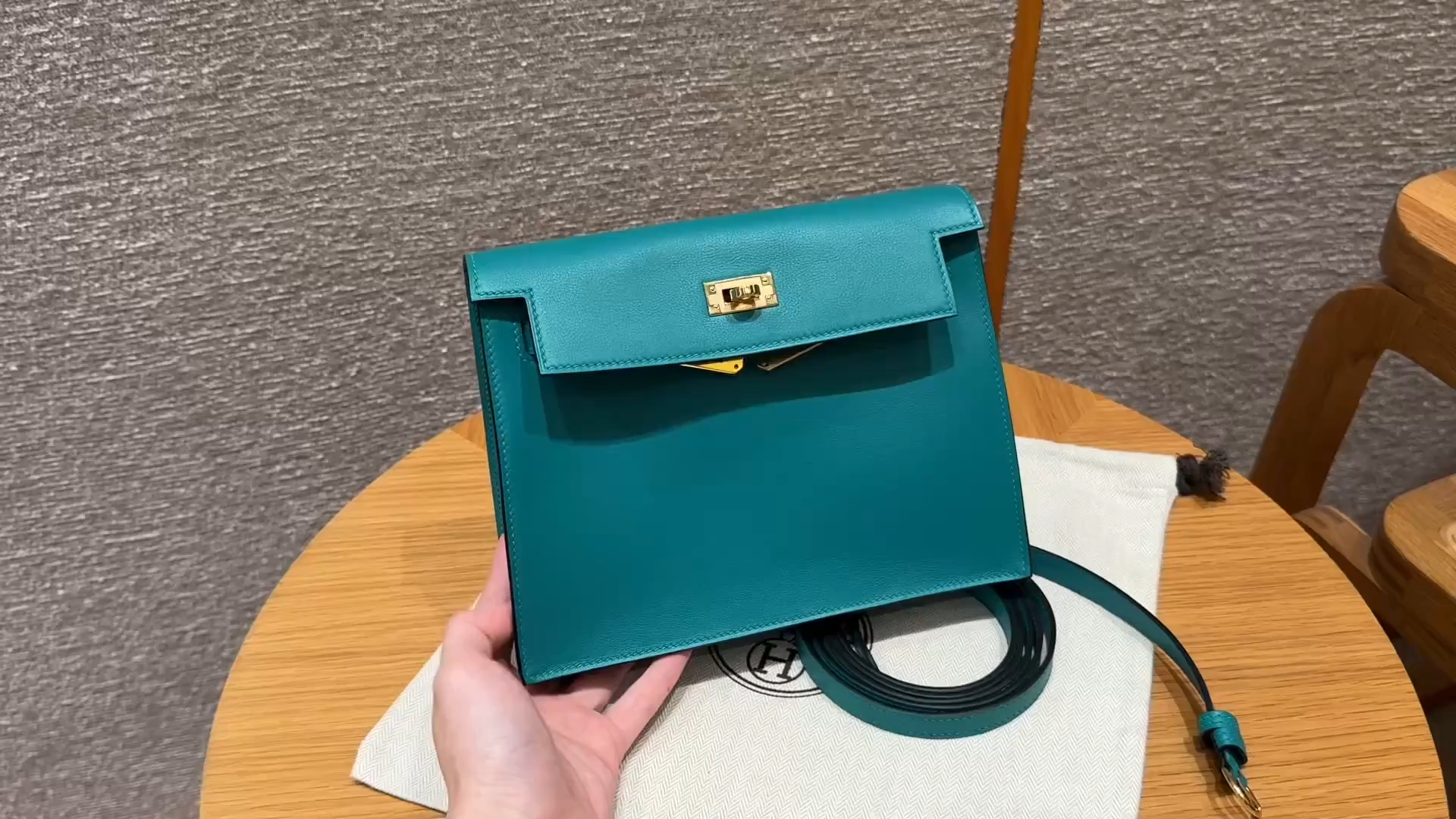 Hermès Kelly danse 22 Blue paon Swift