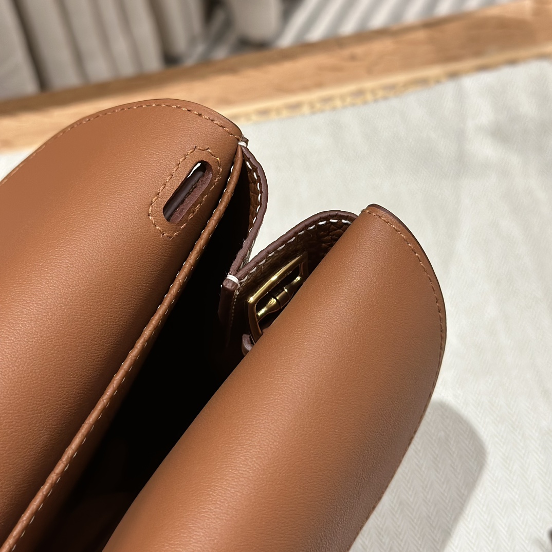 Hermès Halzan 25 Gold Togo