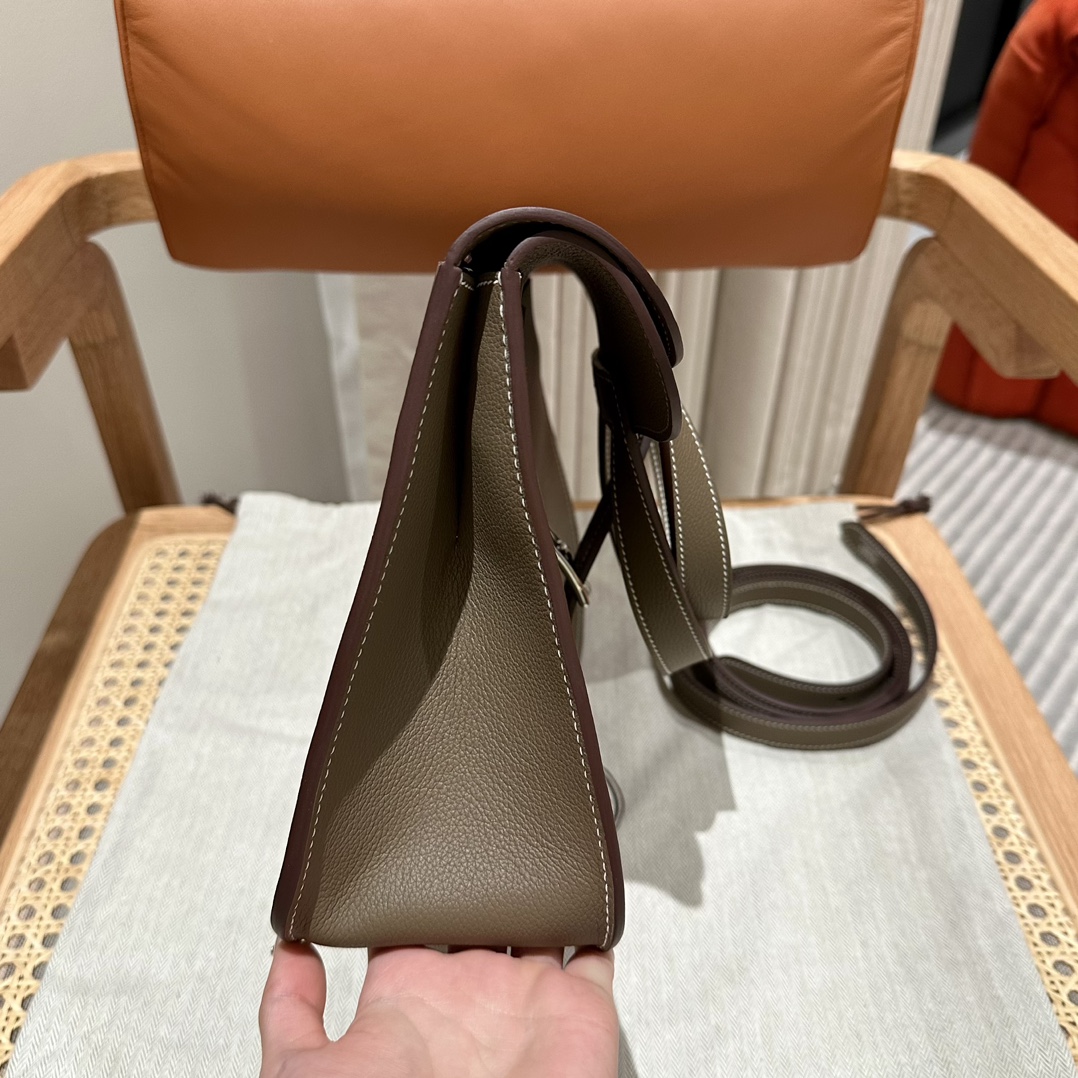 Hermès Halzan 31 Etoupe Swift