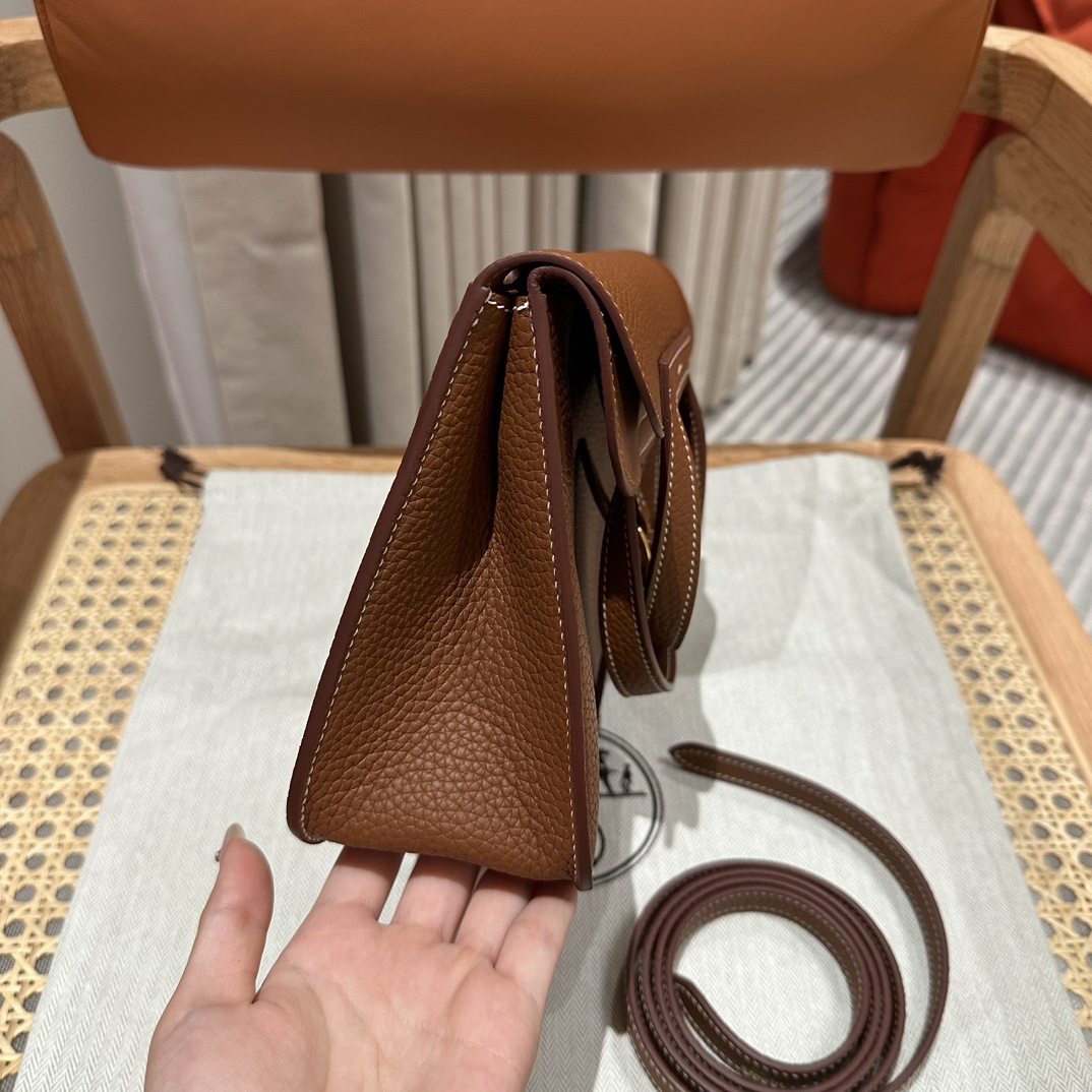 Hermès Halzan 25 Gold Togo