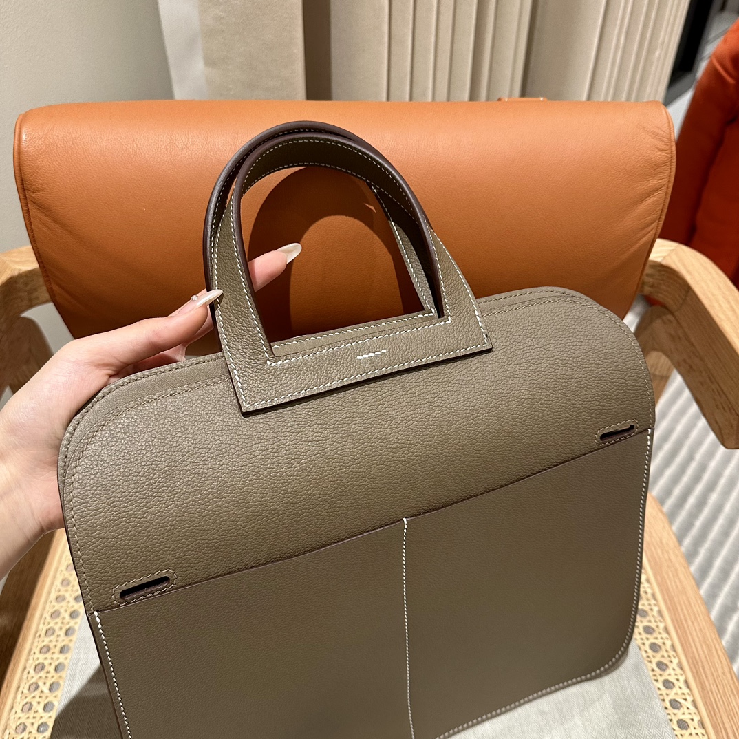 Hermès Halzan 31 Etoupe Swift