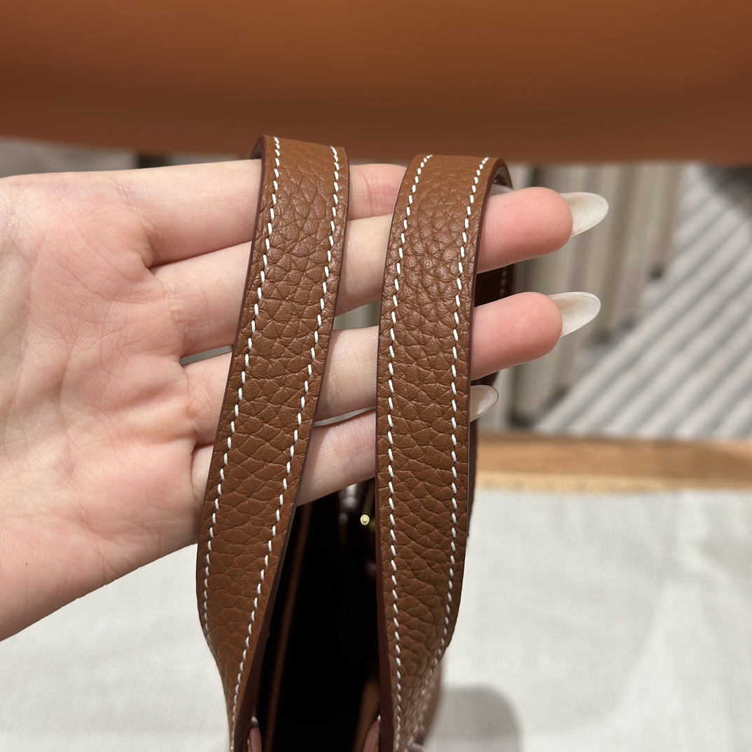 Hermès Halzan 25 Gold Togo