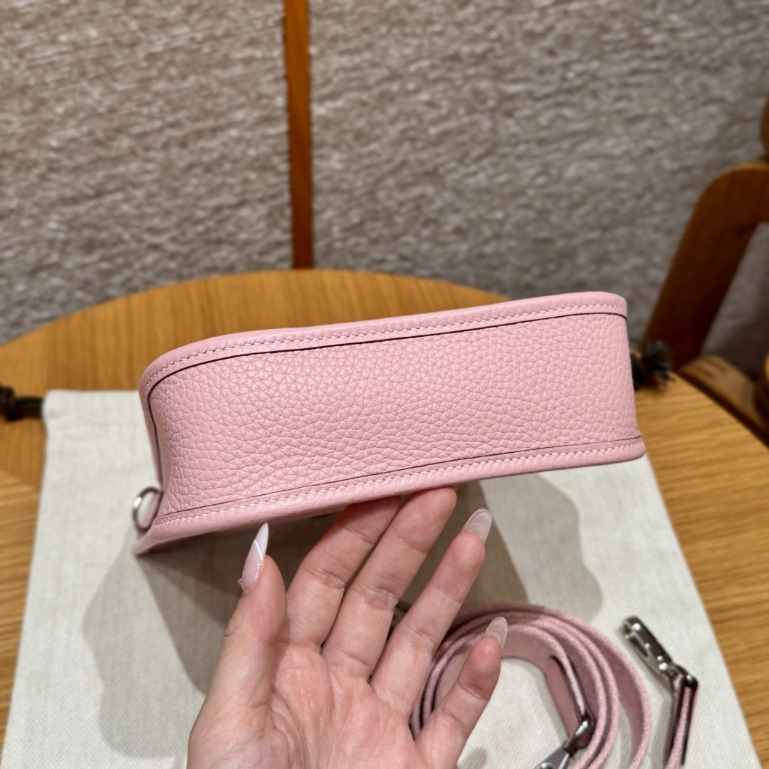 Hermès  Evelyne 16  Rose Sakura Clemence