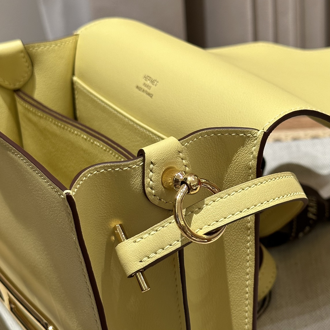 Hermès Roulis 19 Jaune Poussin Chever