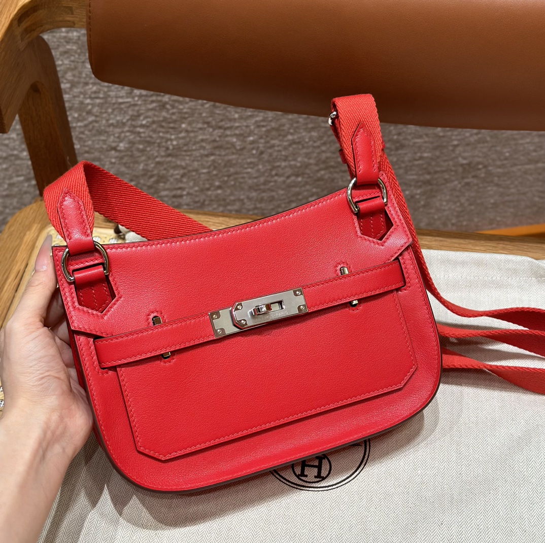 Hermès  Jypsiere 23 Rouge casaque Swift