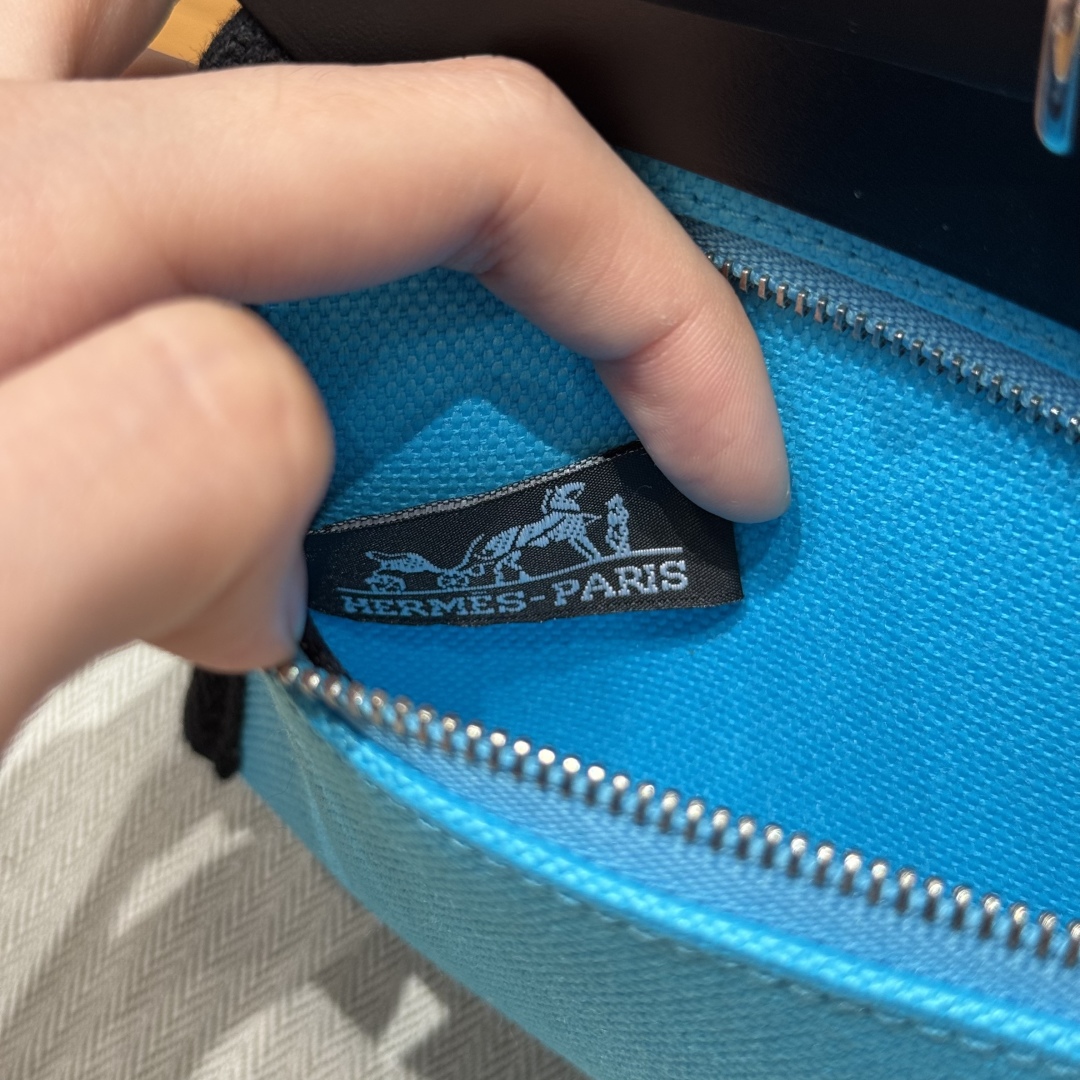 Hermès  Herbag 20 Bleu riviera/noir  Canvas and cowhide