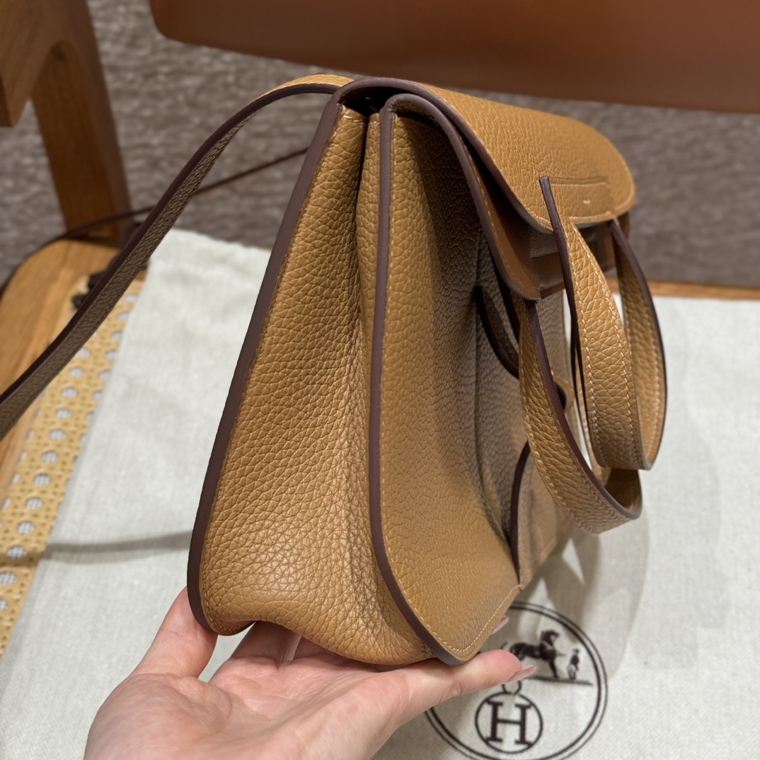 Hermès Halzan 22 Biscuit and Alezan  Clemence