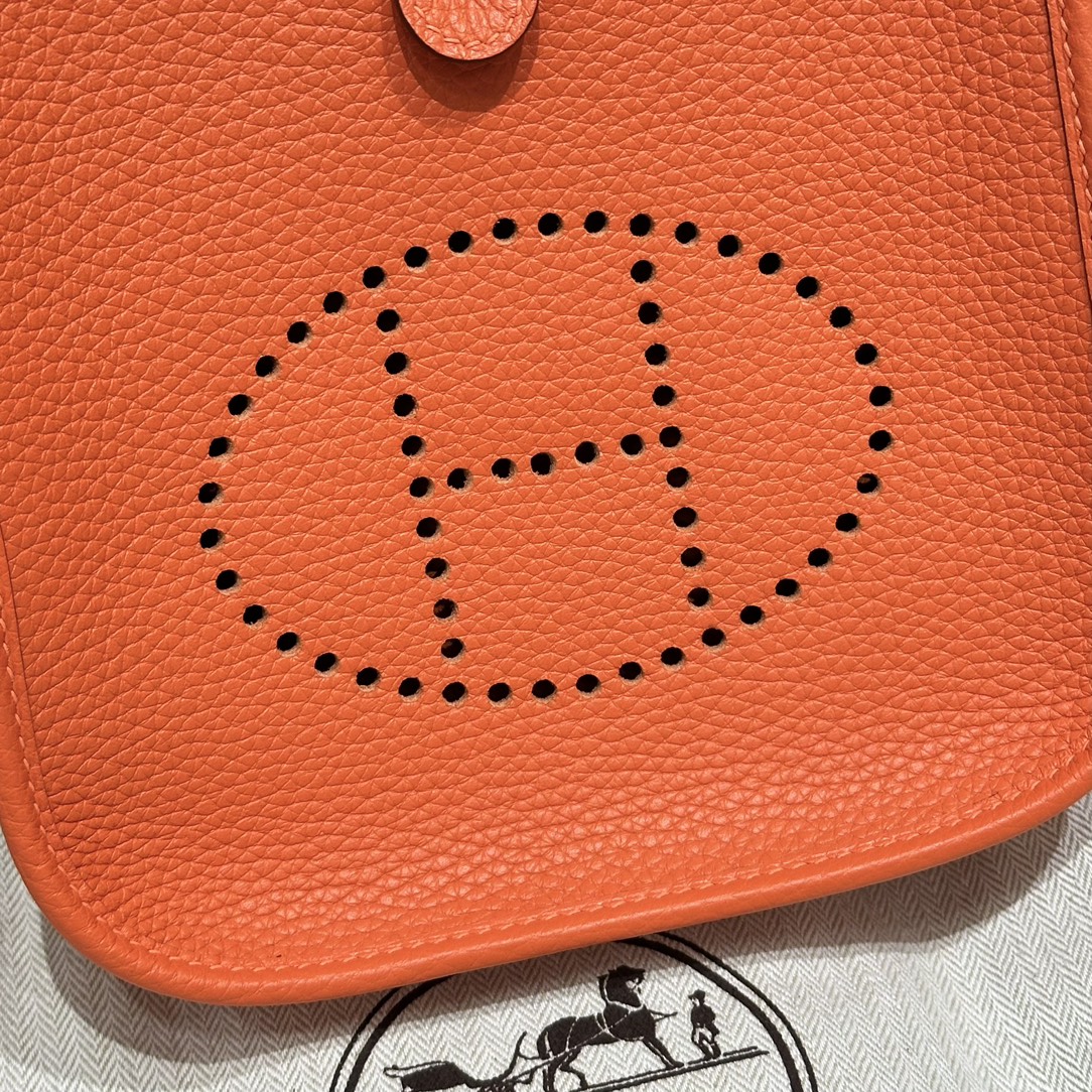 Hermès  Evelyne 16 Feu Clemence