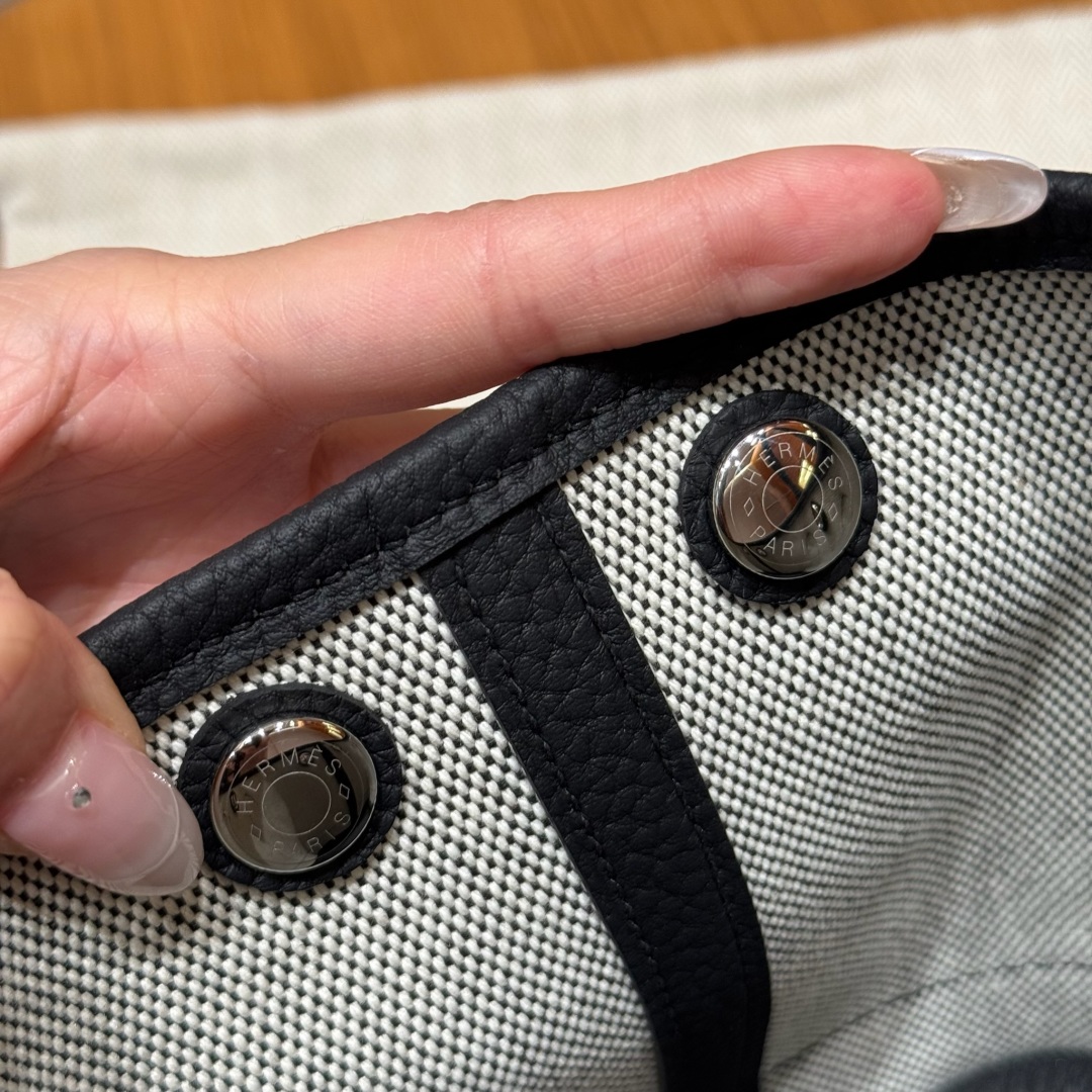 Hermès  Garden party 23  ecru/noir/noir Canbas and Negonda