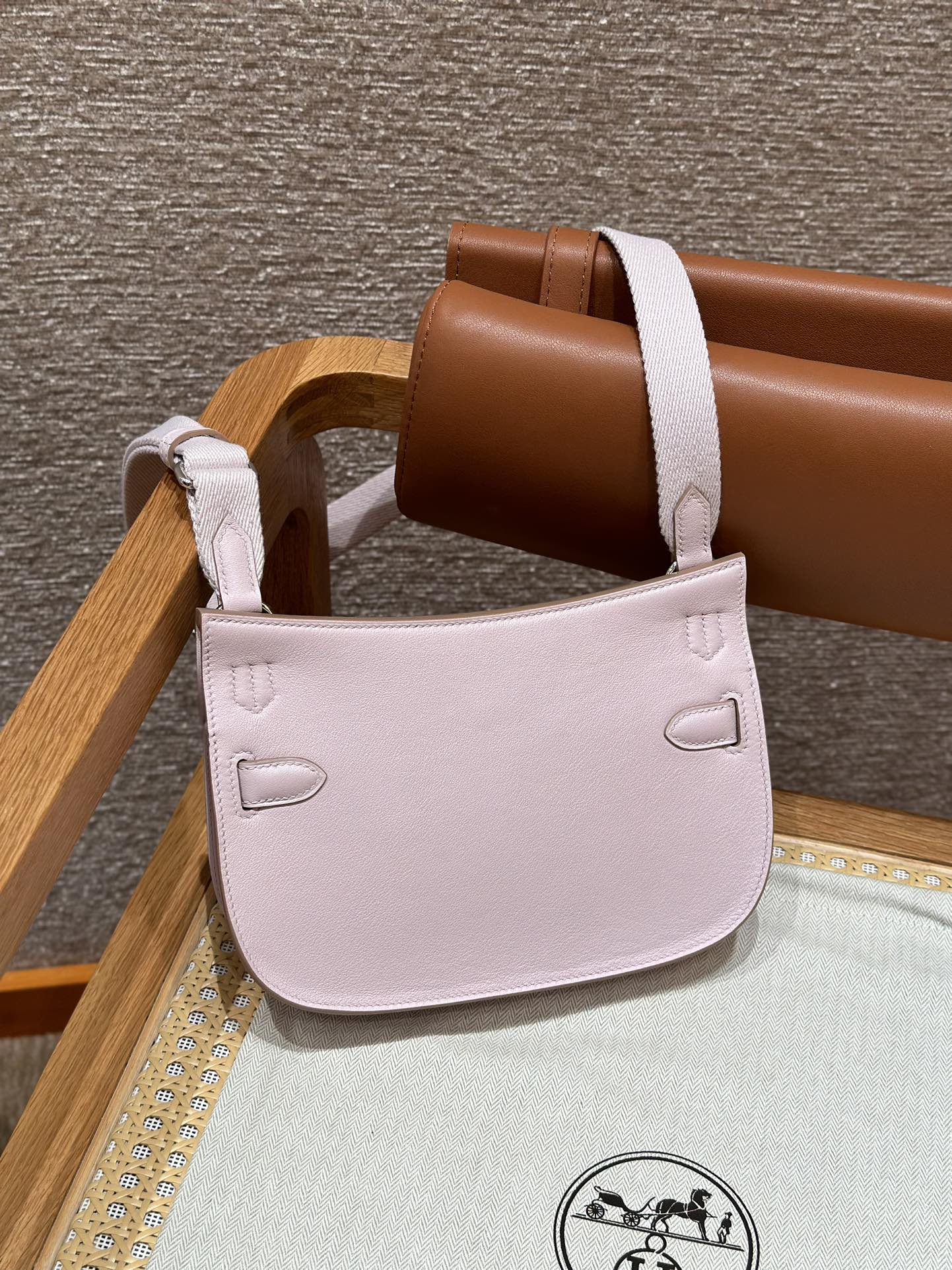 Hermès  Jypsiere 23  Mauve pale Swift
