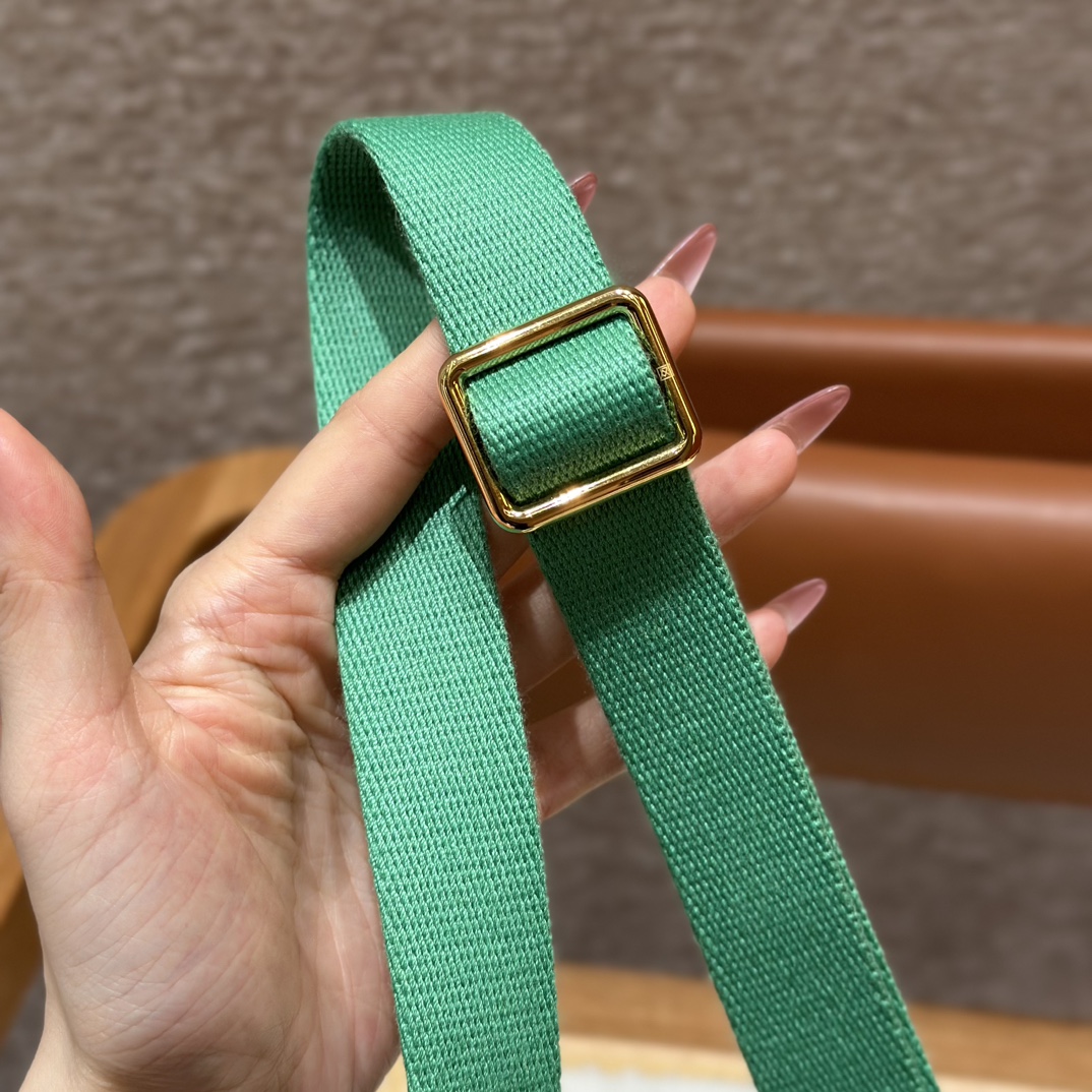 Hermès  Jypsiere 23 Vert comics Swift