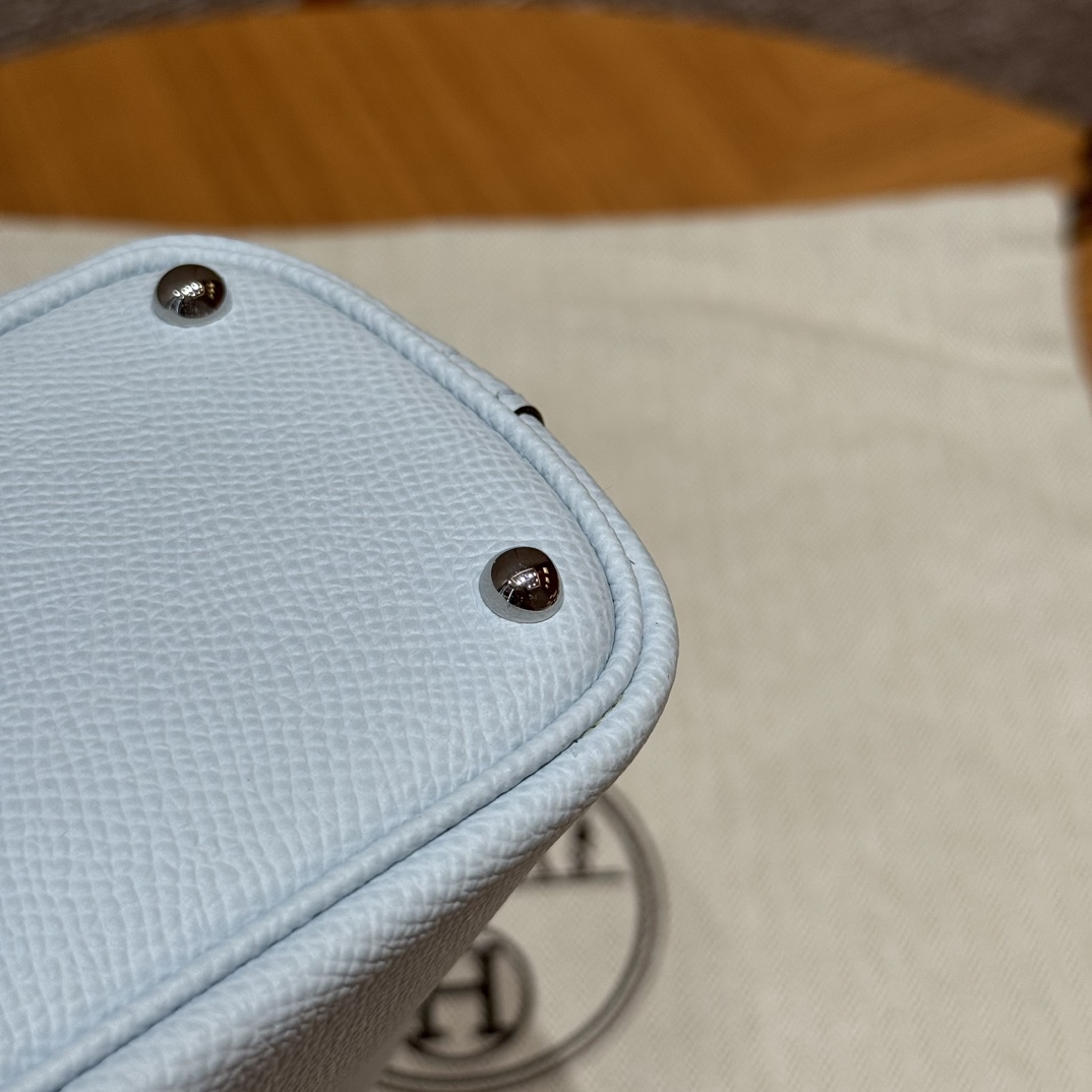 Hermès Bolide 18  Blue Brume Epsom