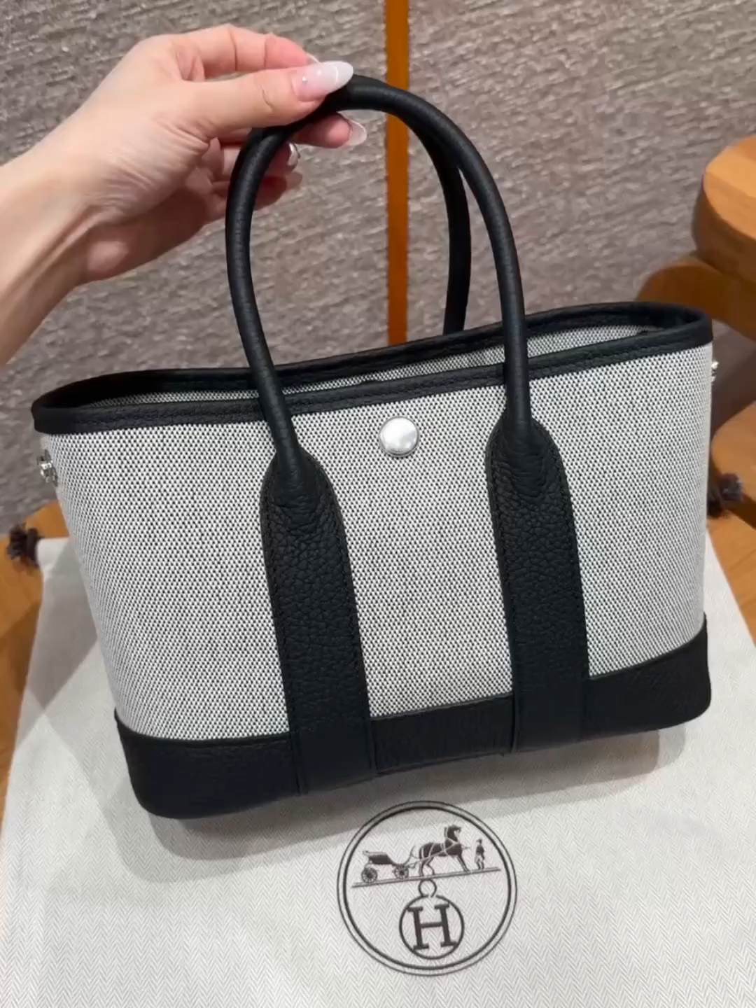 Hermès  Garden party 23  ecru/noir/noir Canbas and Negonda