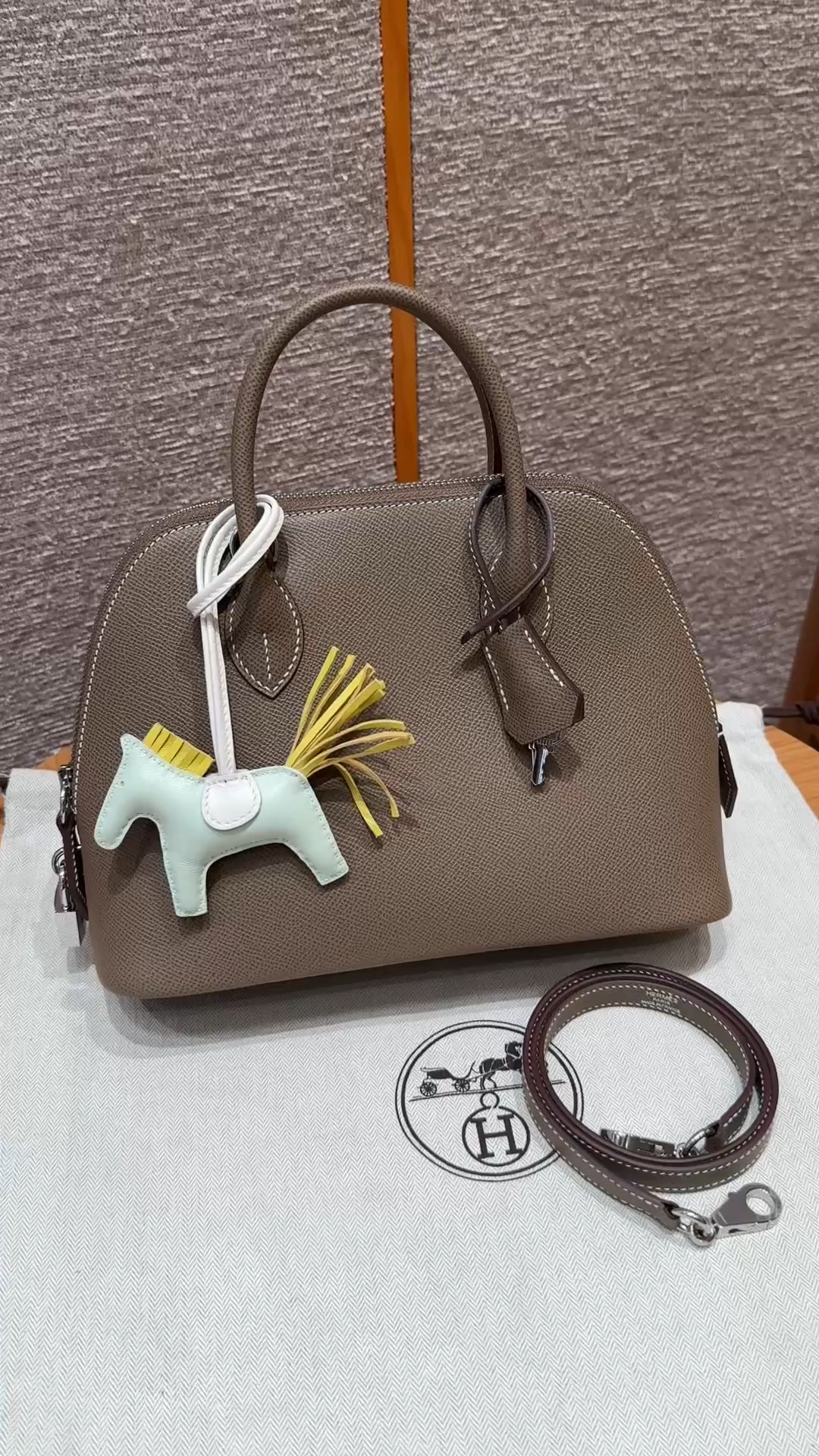 Hermès Bolide 25 Etoupe Epsom