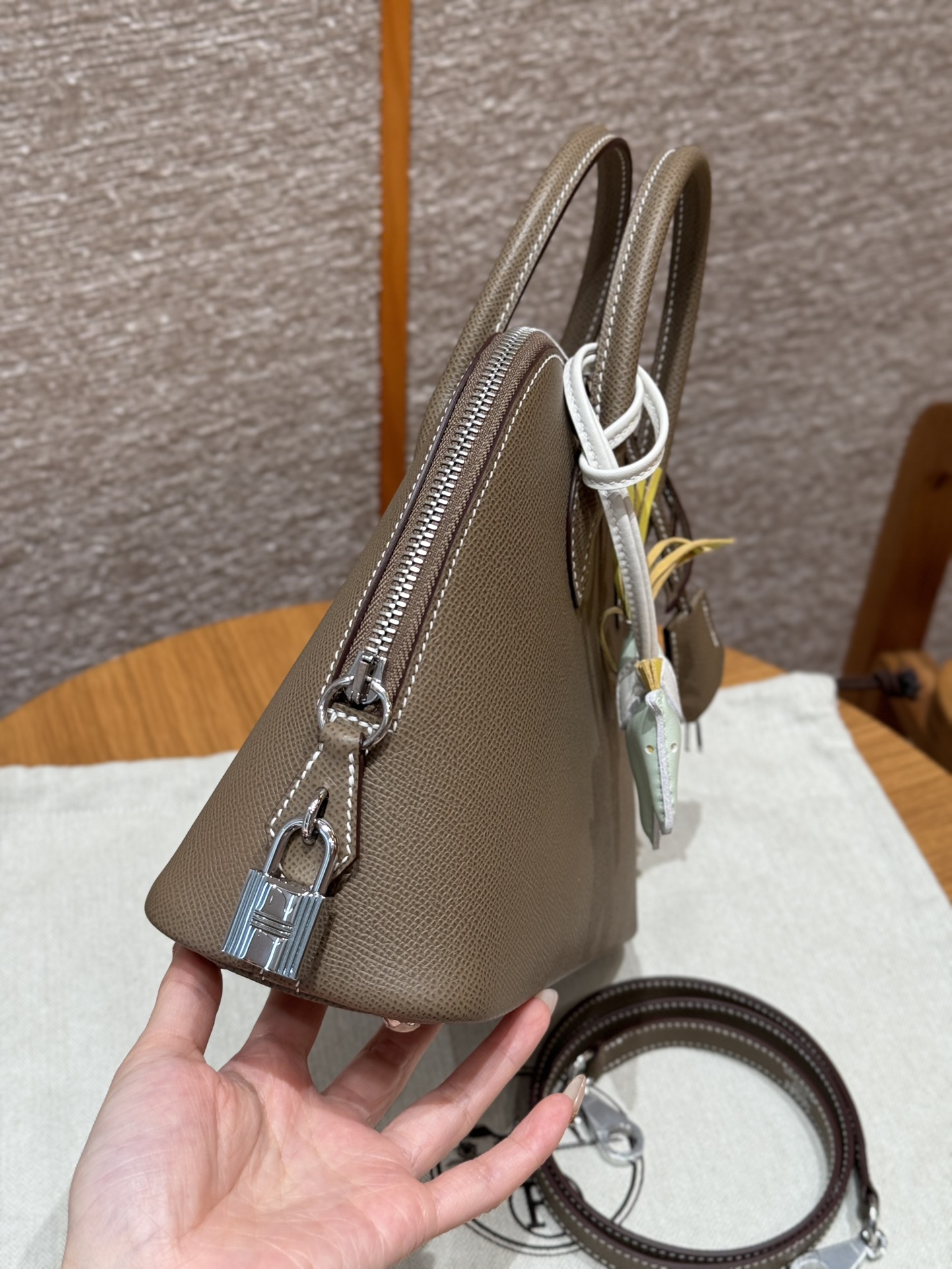 Hermès Bolide 25 Etoupe Epsom