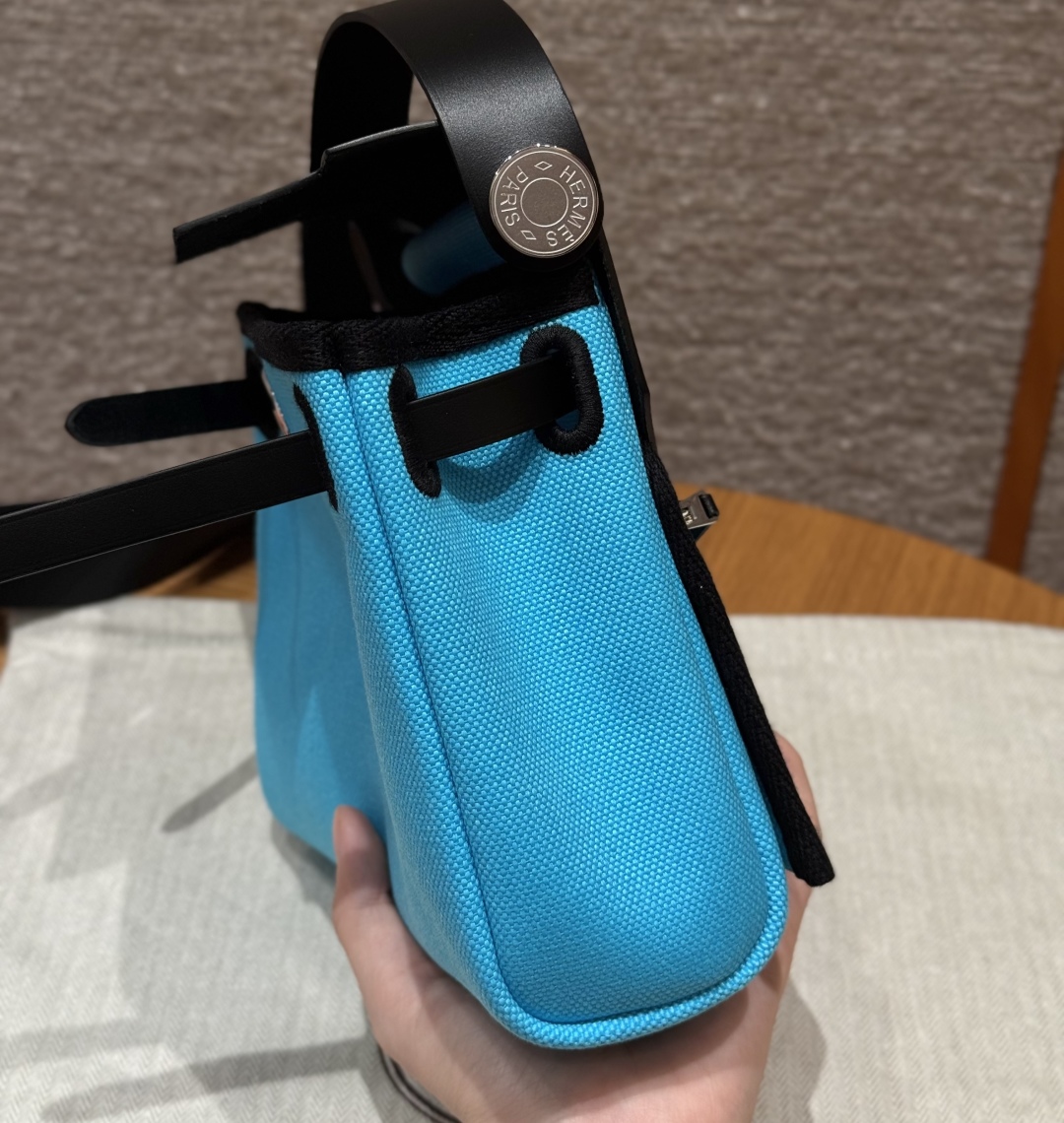 Hermès  Herbag 20 Bleu riviera/noir  Canvas and cowhide