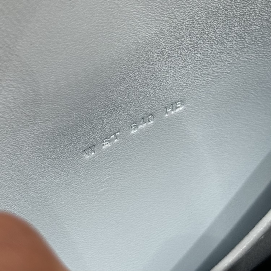 Hermès Bolide 18  Blue Brume Epsom