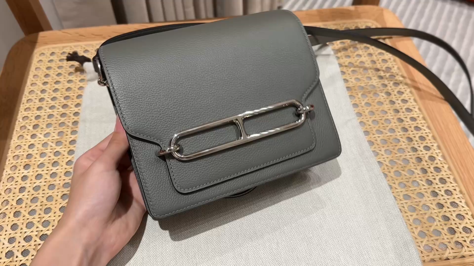 Hermès Roulis 19 Gris Meyer Evecolor