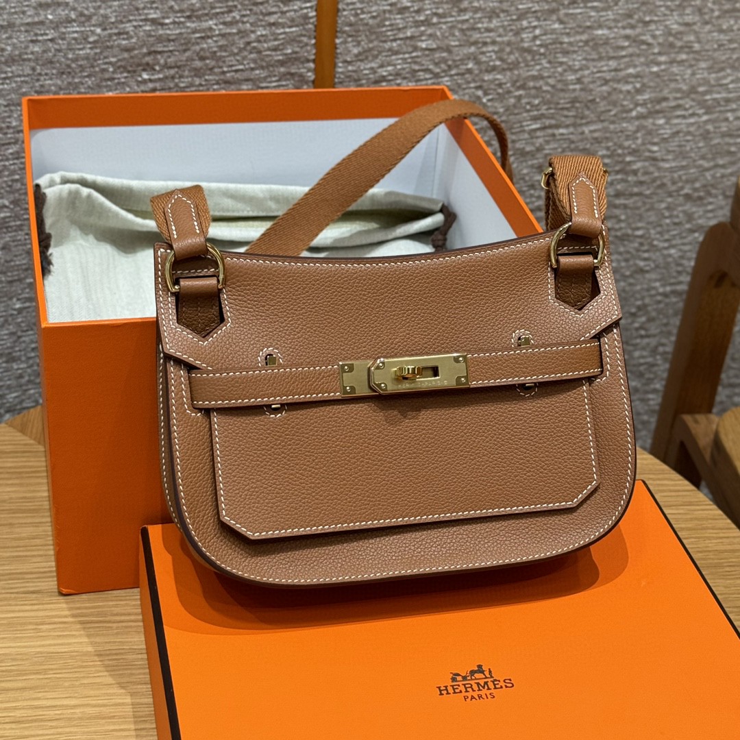 Hermès  Jypsiere 23 Gold Evercolor