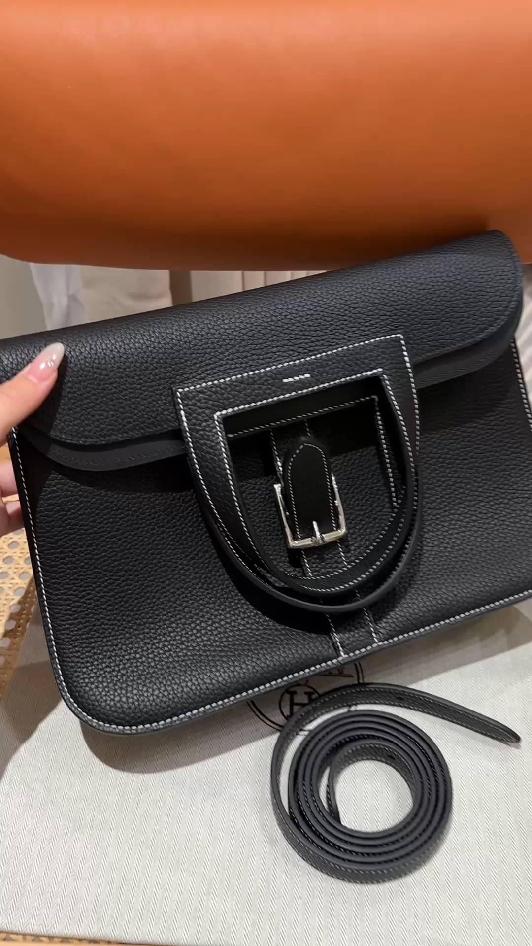 Hermès Halzan 31 Black  Clemence