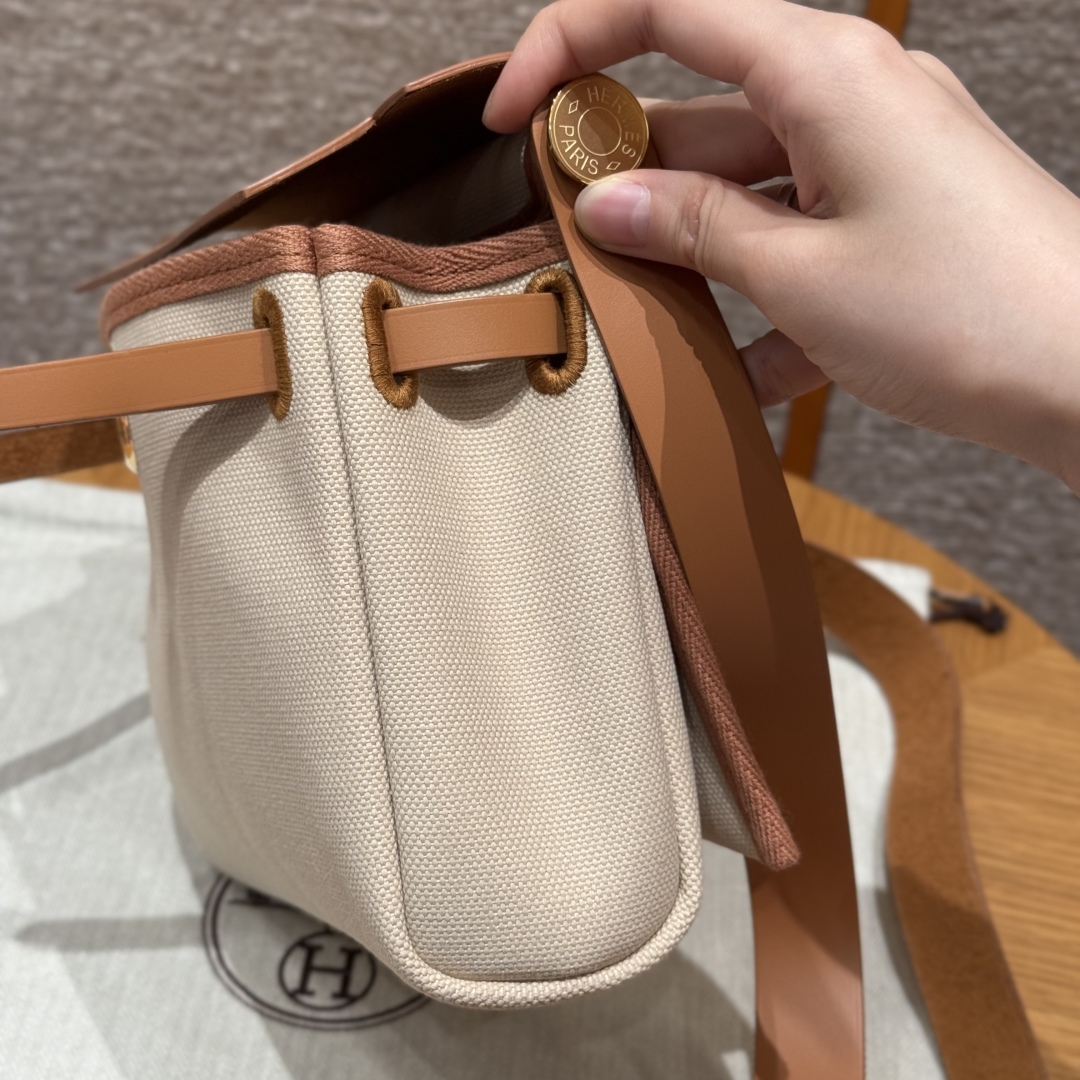 Hermès  Herbag 20 Beton/naturel sable  Canvas and cowhide