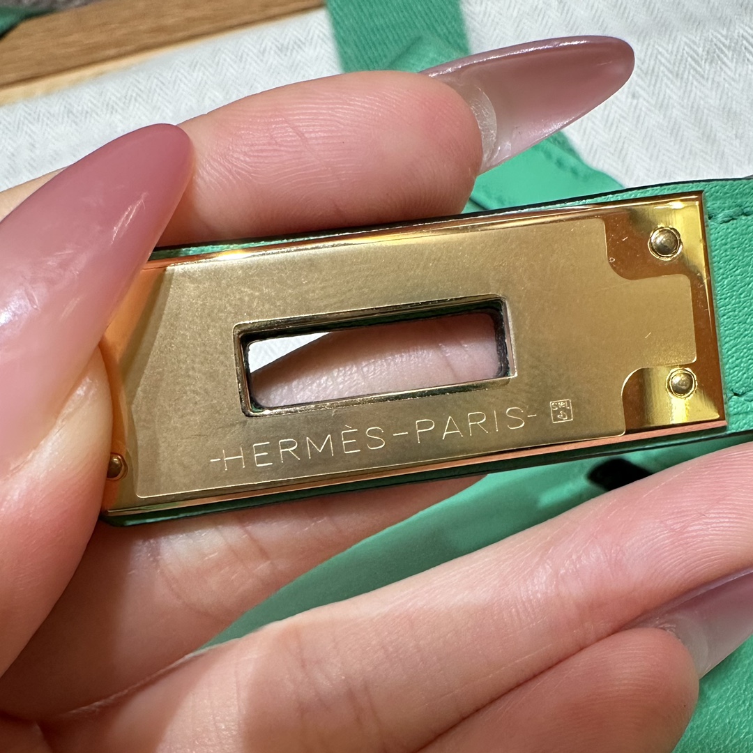 Hermès  Jypsiere 23 Vert comics Swift